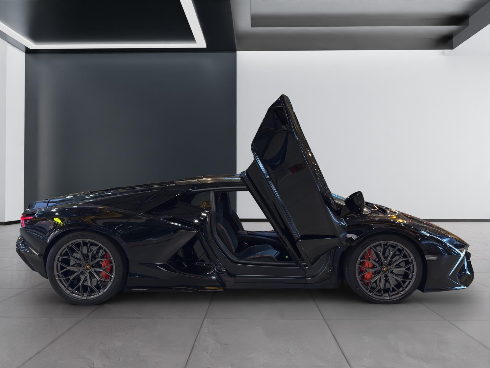 LAMBORGHINI Revuelto 6.5 V12 HPEV/P. Display/Lift/Cam/Carbon-showroom-element-3