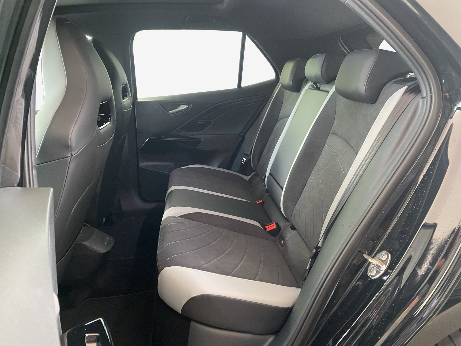 VW ID.3 Pro S 77 kWh Pro S United-image-11