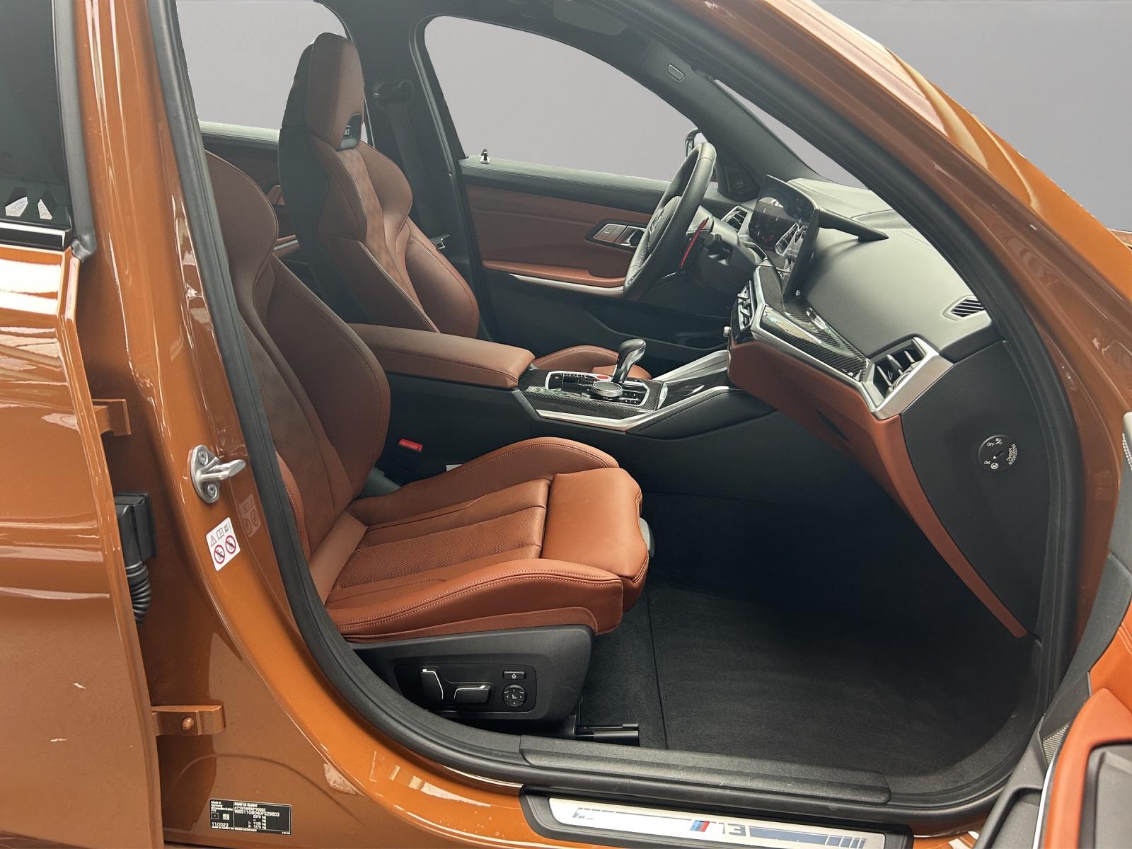BMW M3 Competition xDrive Touring-image-11