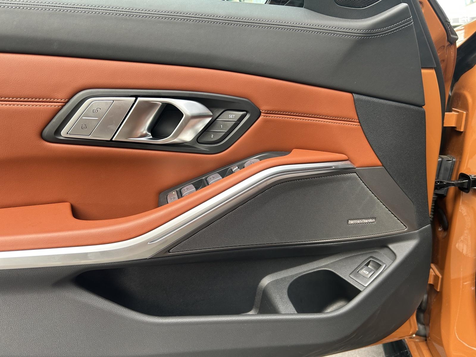 BMW M3 Competition xDrive Touring-image-16