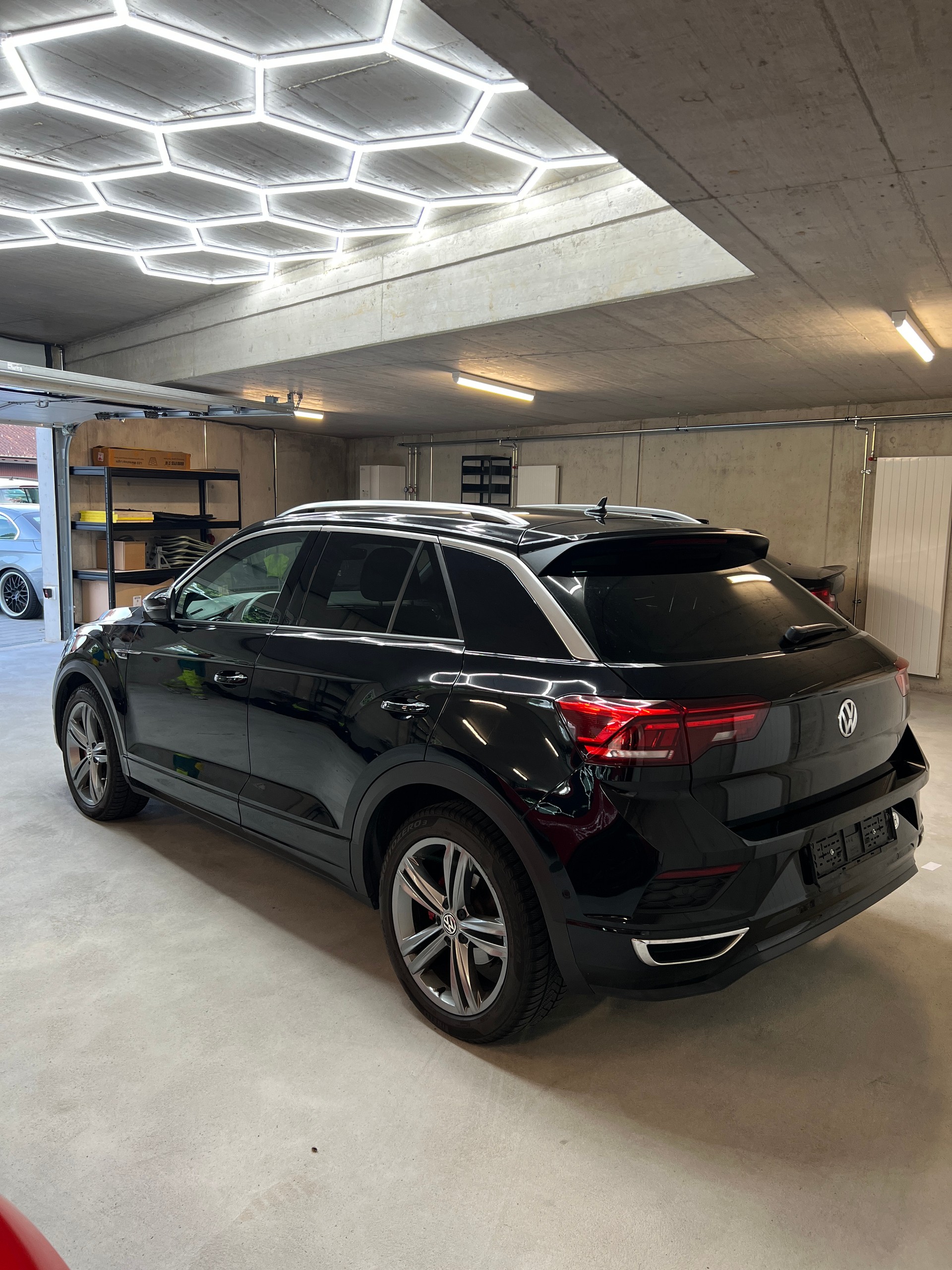 VW T-Roc 2.0 TSI Sport R-Line DSG 4M-image-3