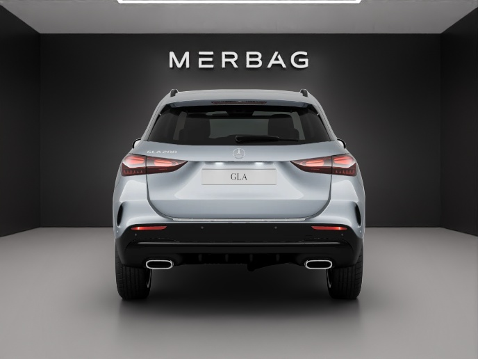 MERCEDES-BENZ GLA 200 7G-DCT-image-3
