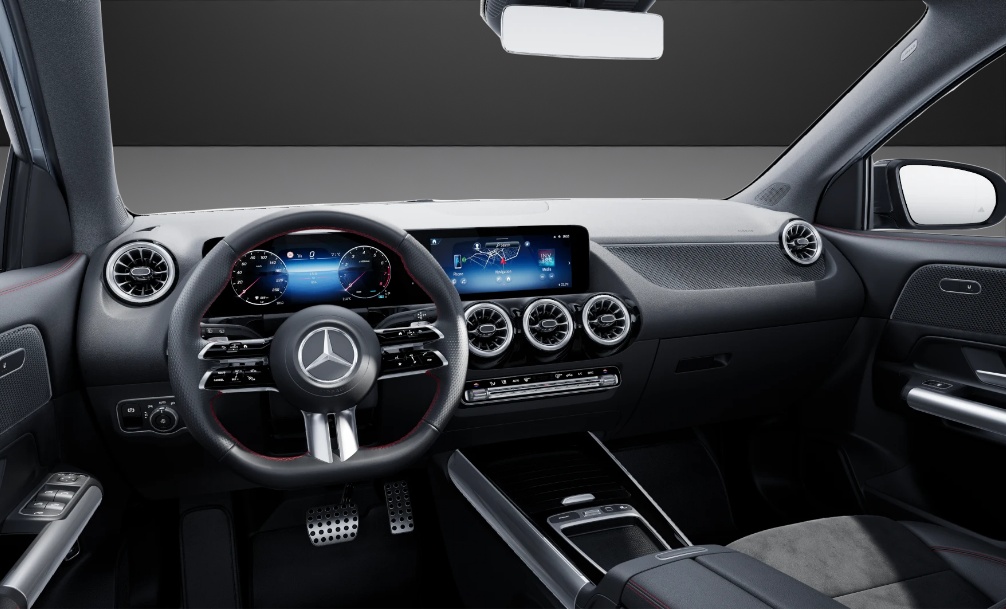 MERCEDES-BENZ GLA 200 7G-DCT-image-5