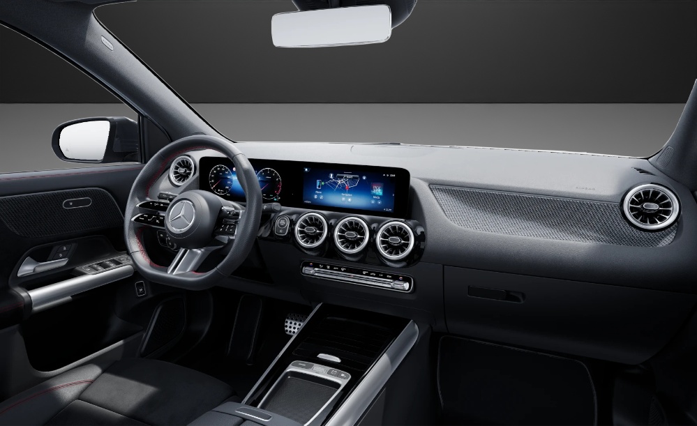 MERCEDES-BENZ GLA 200 7G-DCT-image-7