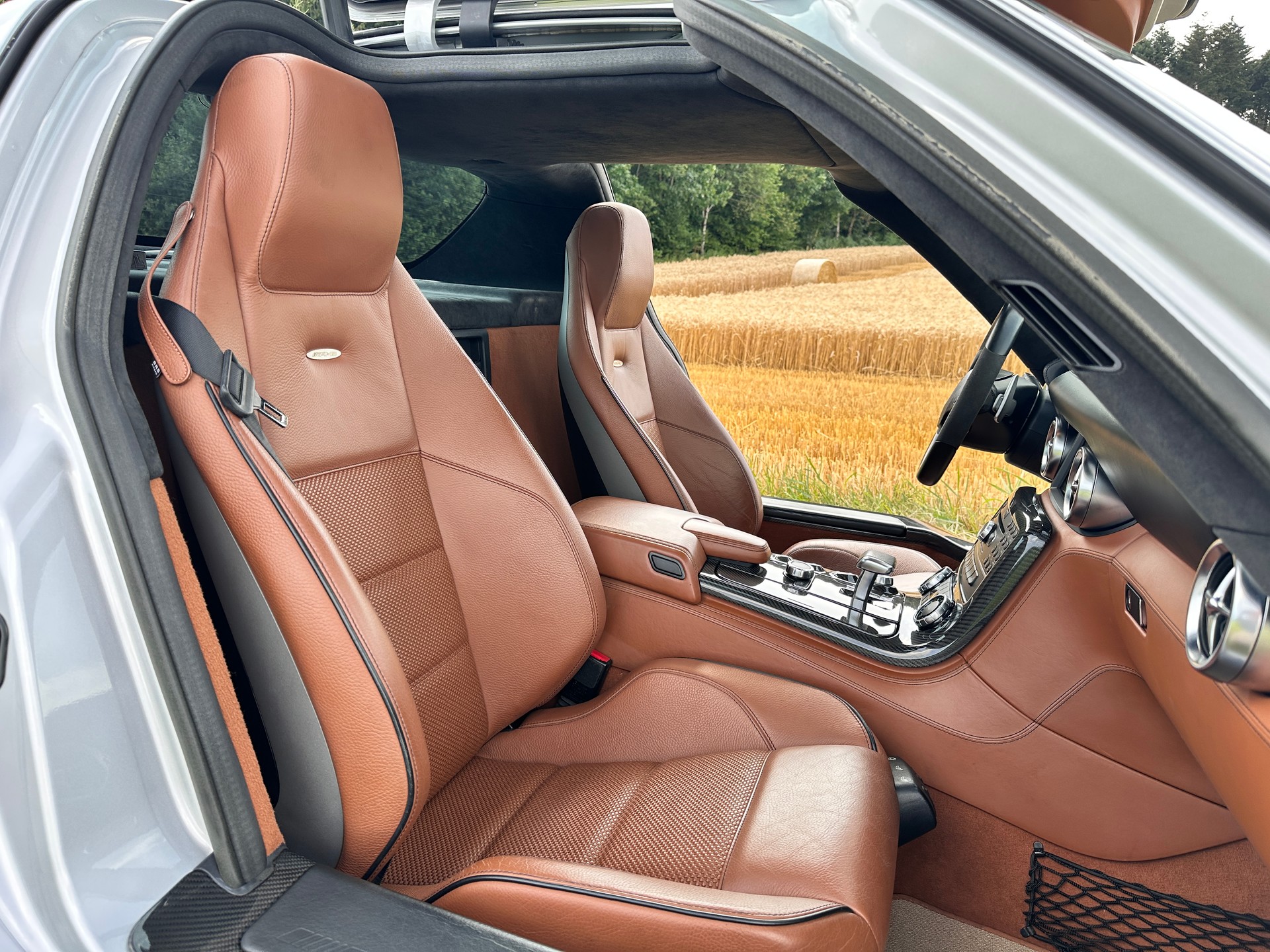 MERCEDES-BENZ SLS 63 AMG Speedshift-image-9
