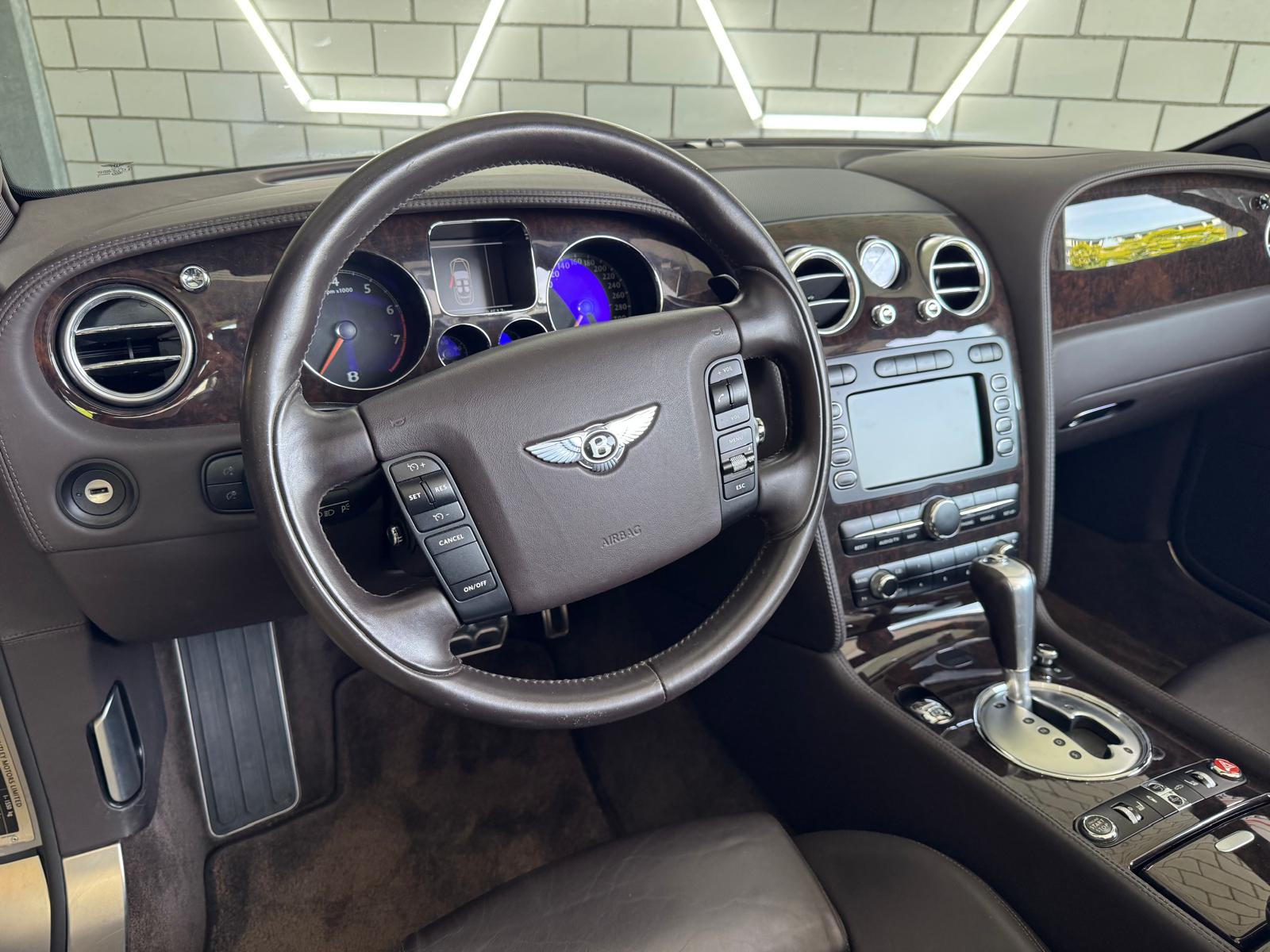 BENTLEY Continental GTC 6.0-image-5