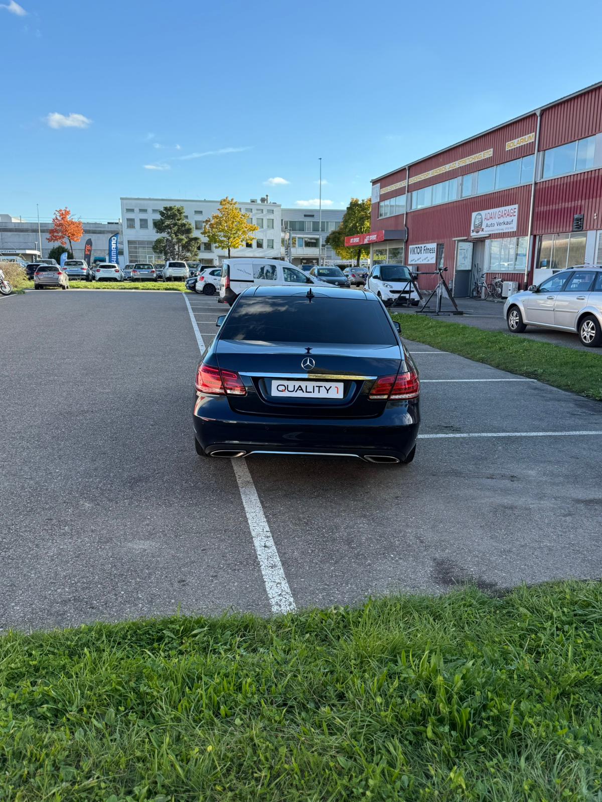 MERCEDES-BENZ E 400 Avantgarde 4Matic 7G-Tronic-image-3