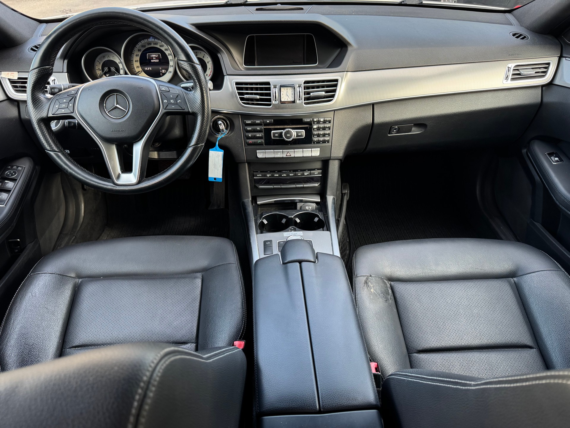 MERCEDES-BENZ E 200 7G-Tronic-image-12