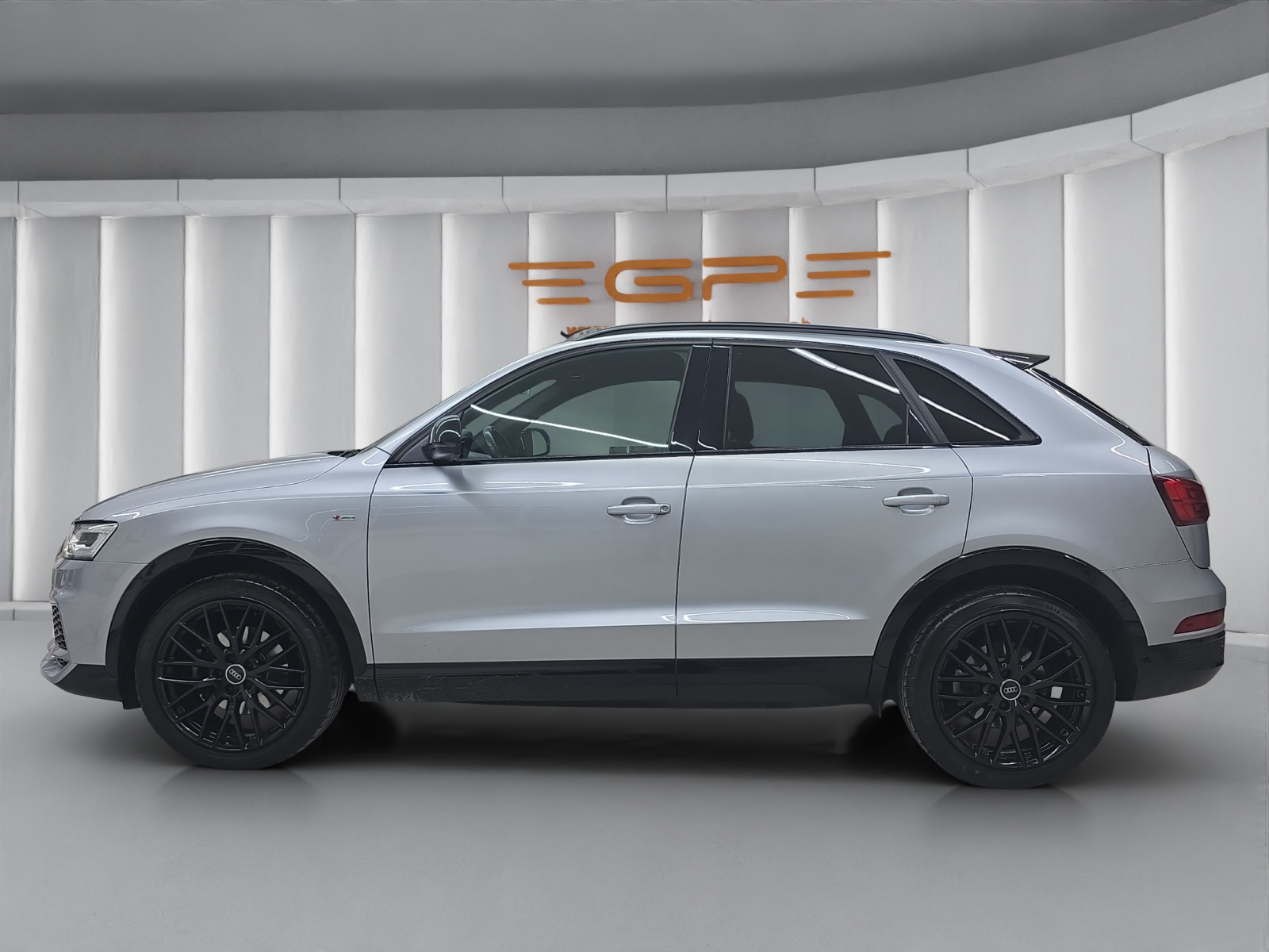 AUDI Q3 2.0 TFSI Sport quattro S-Tr.-image-3