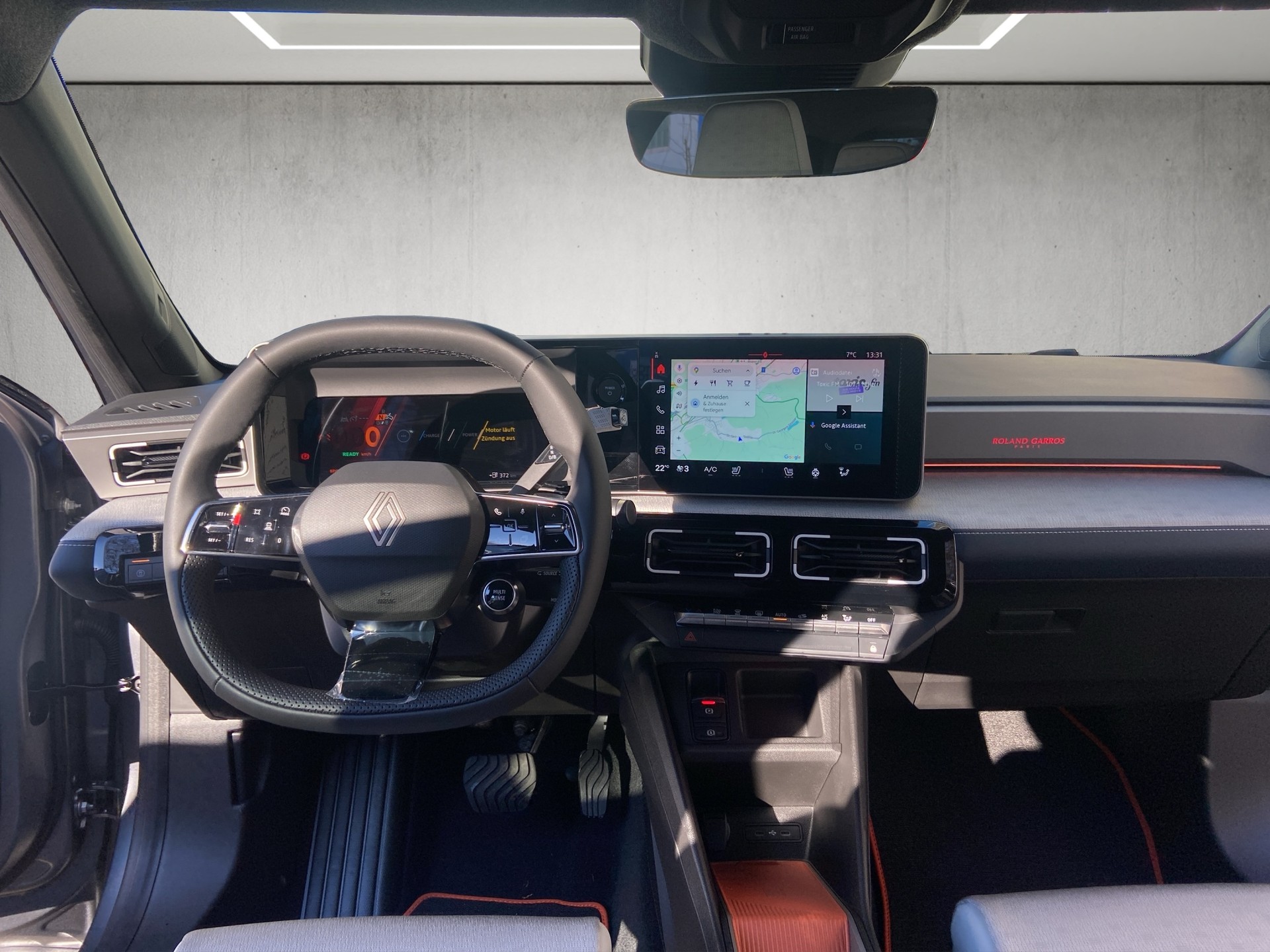 RENAULT R5 E-Tech Comfort Range 52 kWh Roland Garros-image-8