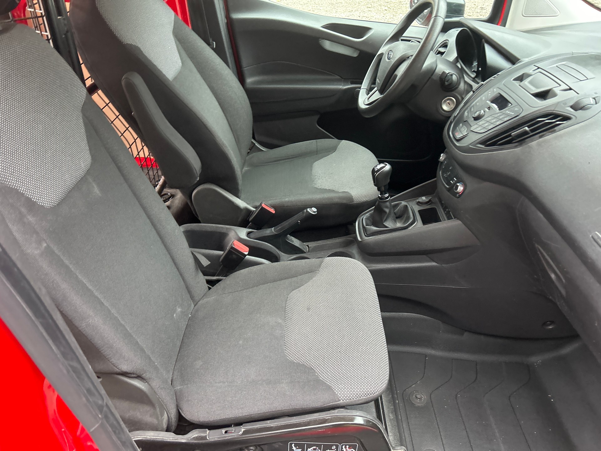 FORD Transit Courier Van 1.0 EcoBoost Basis-image-11
