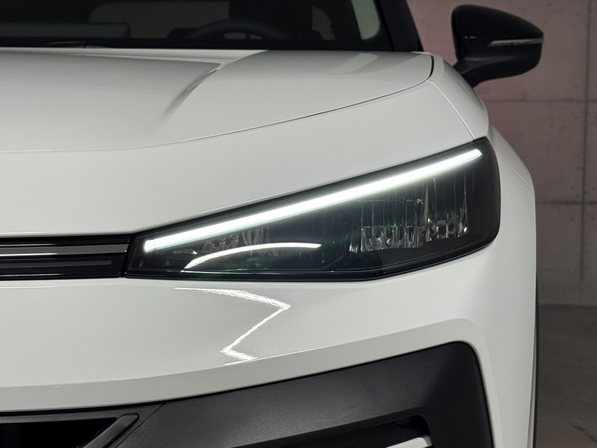 VW T-Roc 1.5 eTSI mHEV Life DSG-image-5