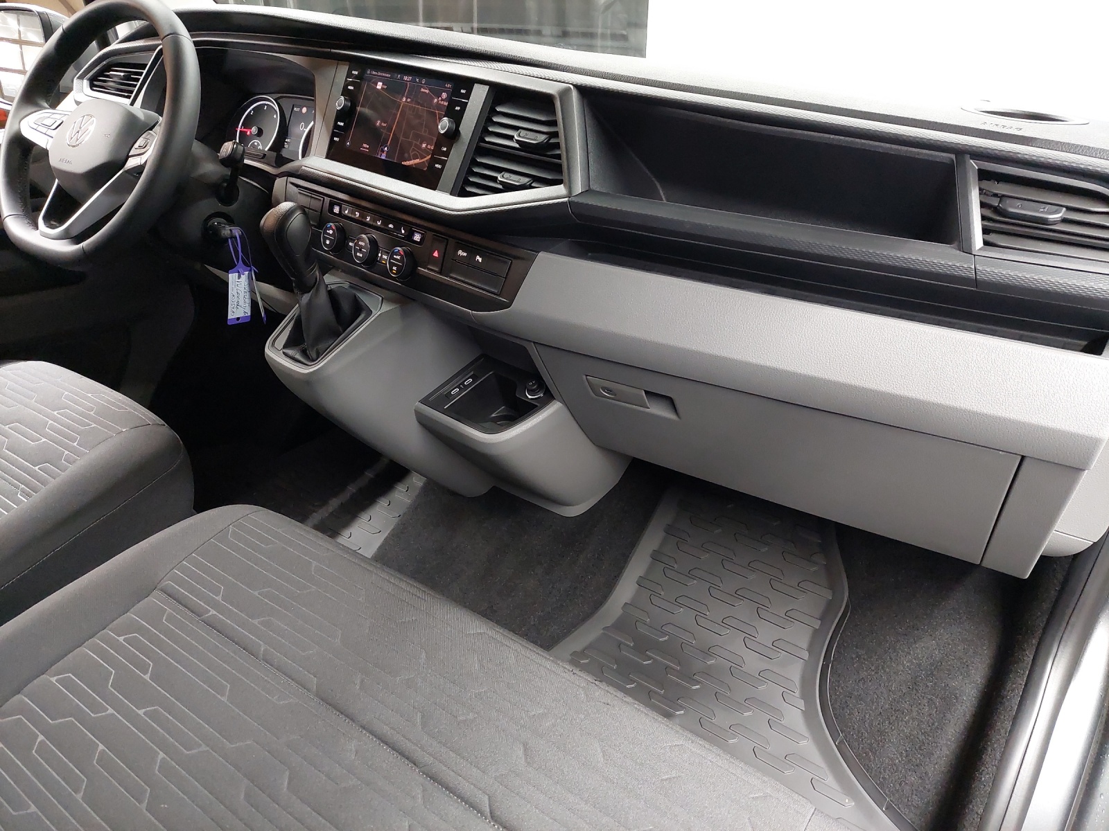 VW T6.1 2.0 TDI DSG-image-10