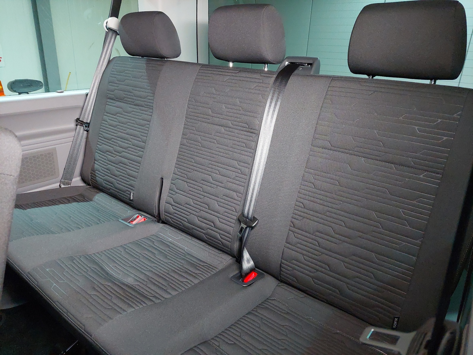 VW T6.1 2.0 TDI DSG-image-8