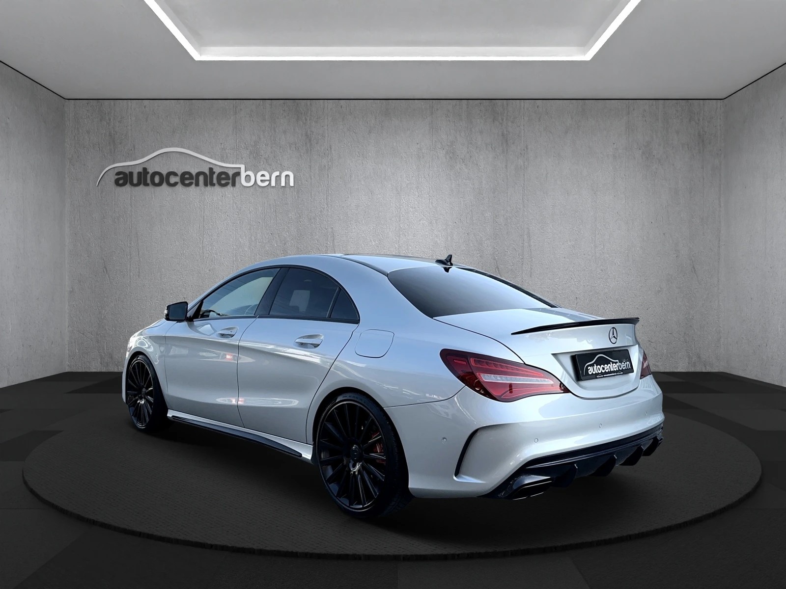 MERCEDES-BENZ CLA 45 AMG 4Matic Speedshift-image-4