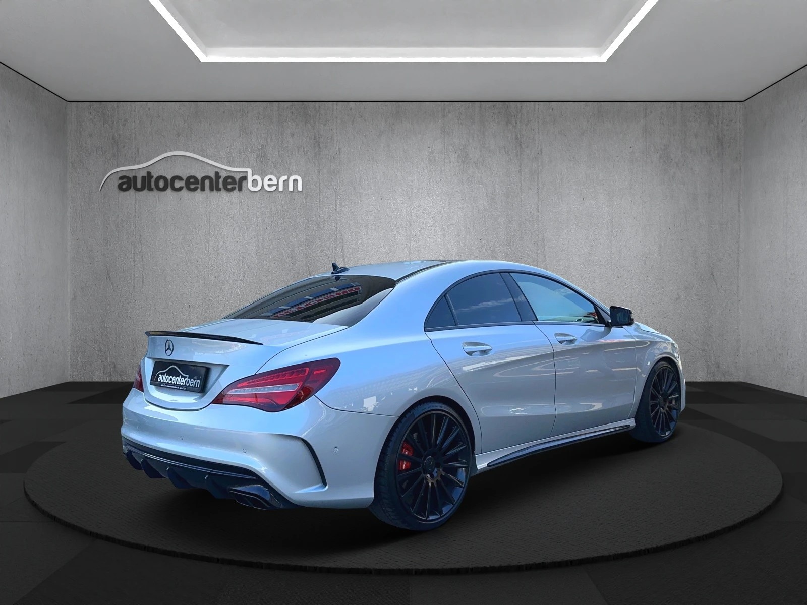 MERCEDES-BENZ CLA 45 AMG 4Matic Speedshift-image-6