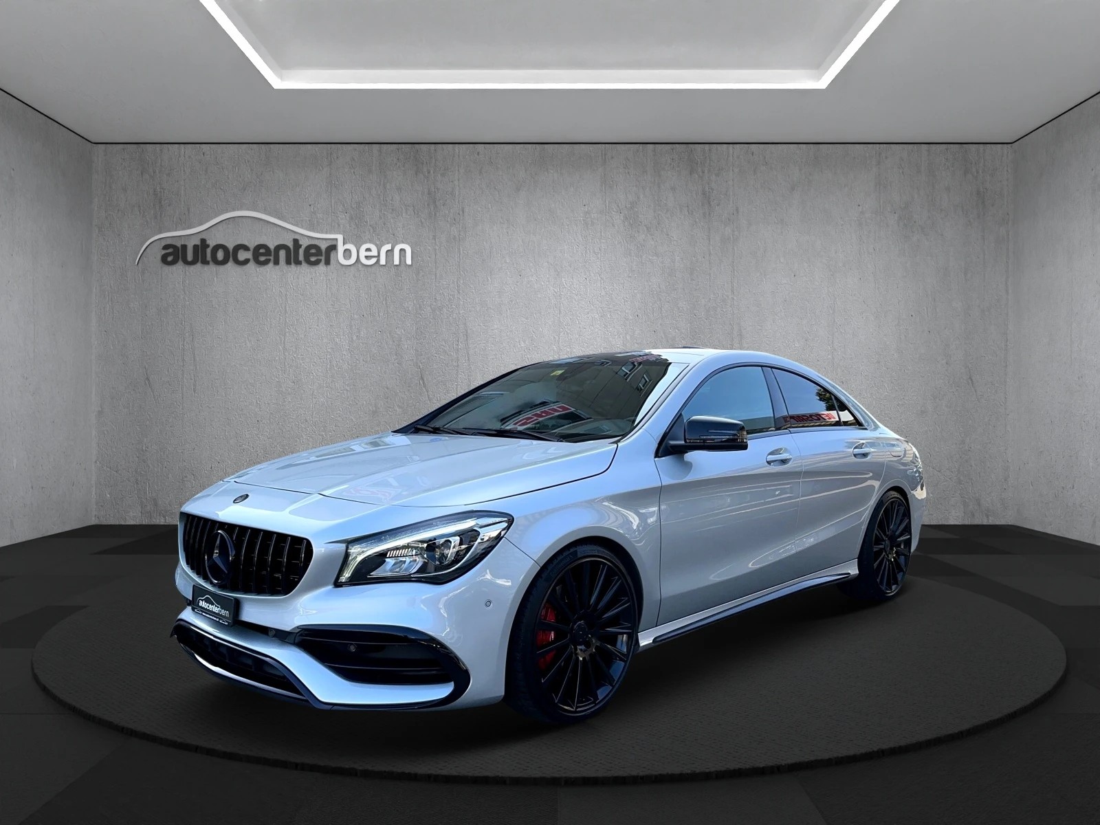 MERCEDES-BENZ CLA 45 AMG 4Matic Speedshift-image-2