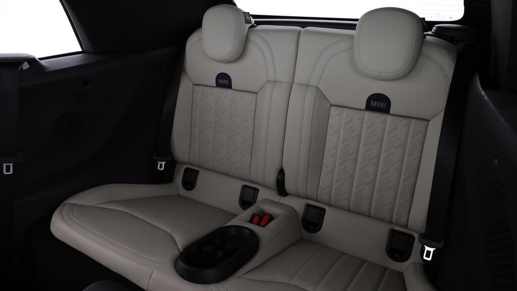 MINI Cooper S Cabrio-image-19