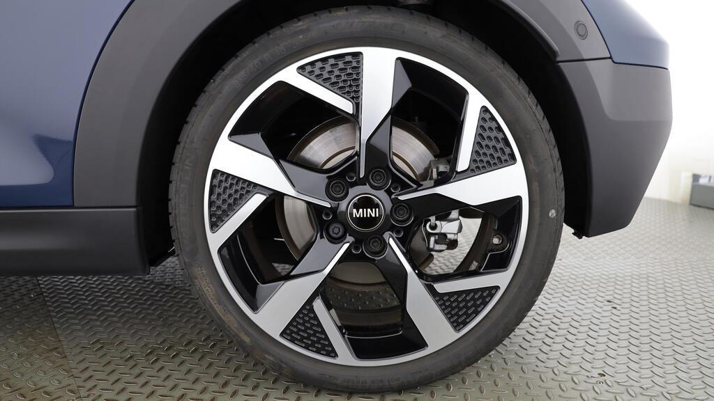 MINI Cooper S Cabrio-image-7