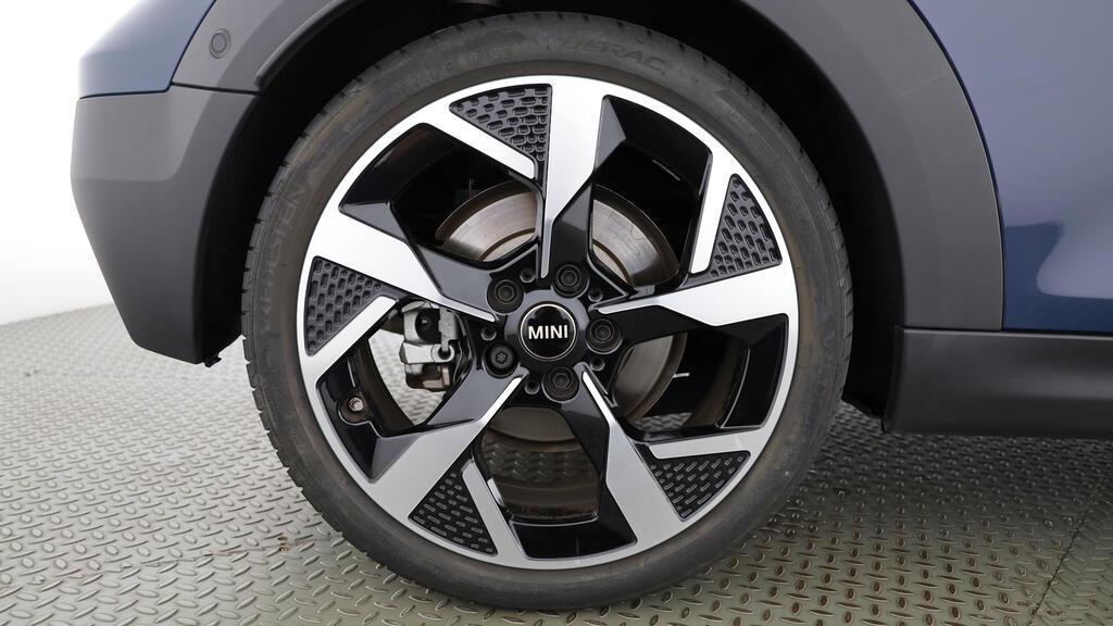 MINI Cooper S Cabrio-image-9