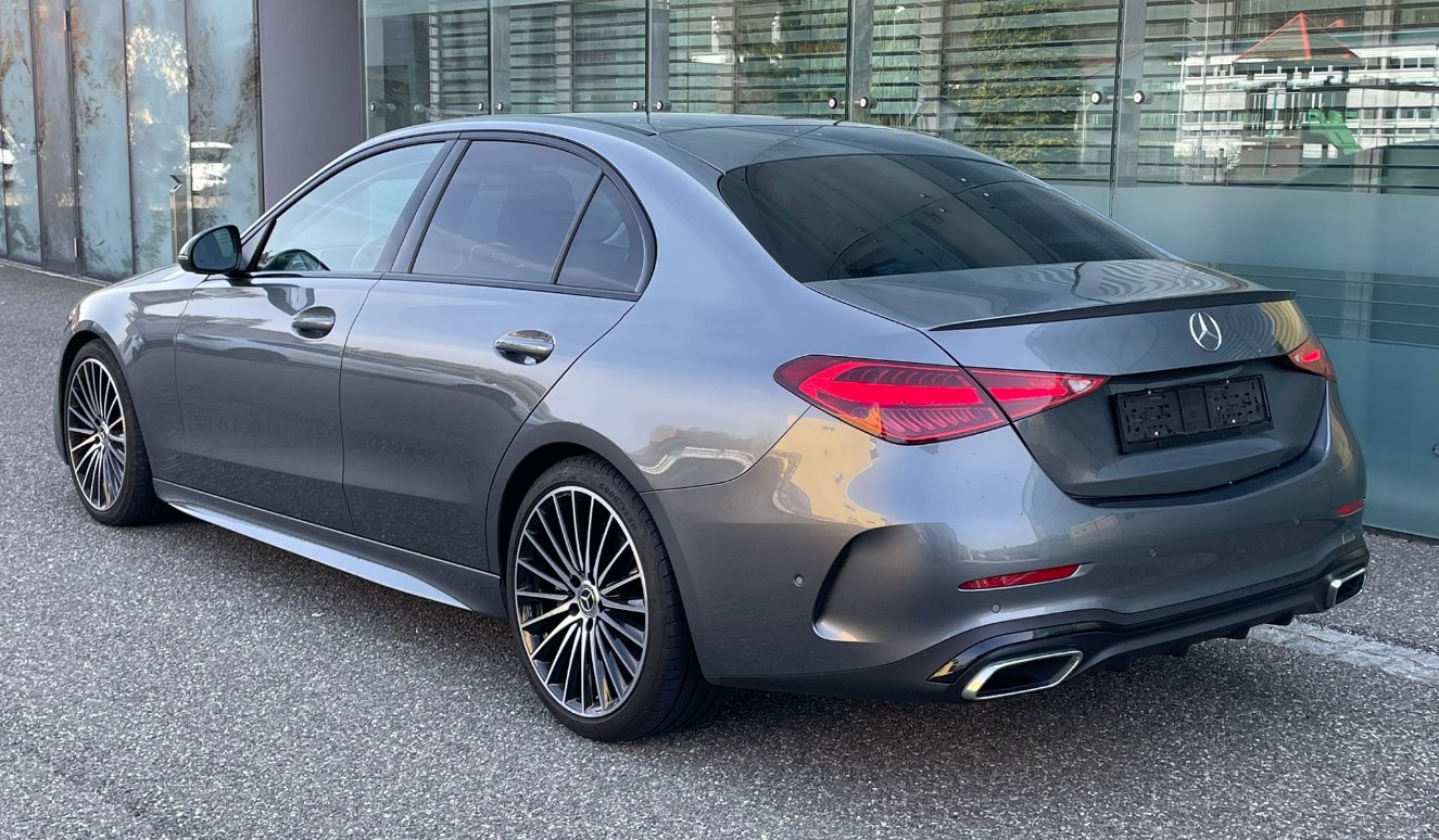 MERCEDES-BENZ C 300 4Matic AMG Line-image-1