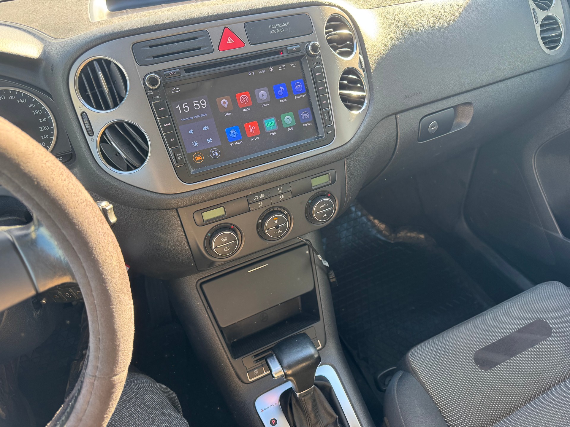 VW Tiguan 2.0 TDI Trend&Fun Tiptronic-image-10