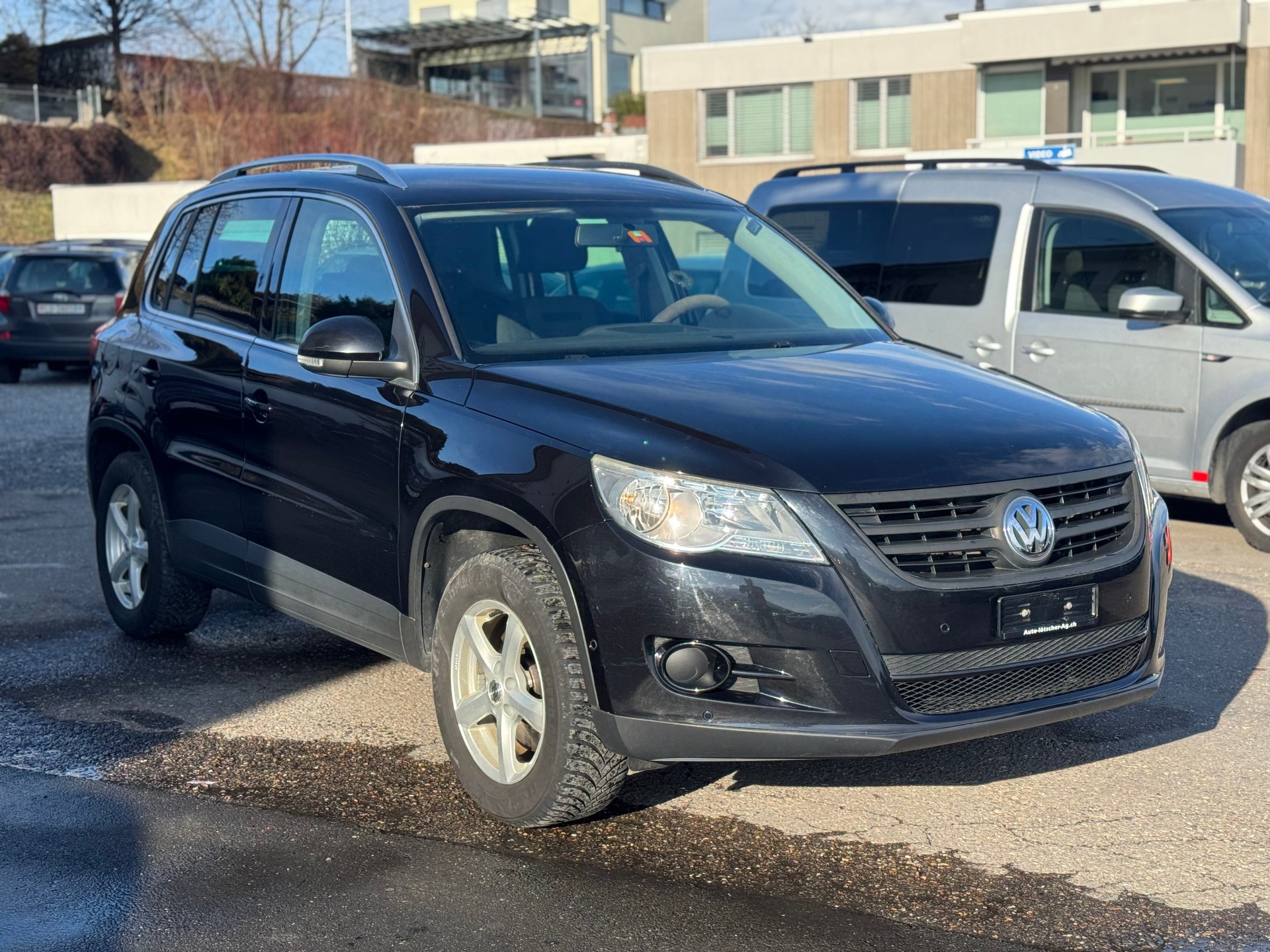 VW Tiguan 2.0 TDI Trend&Fun Tiptronic-image-0