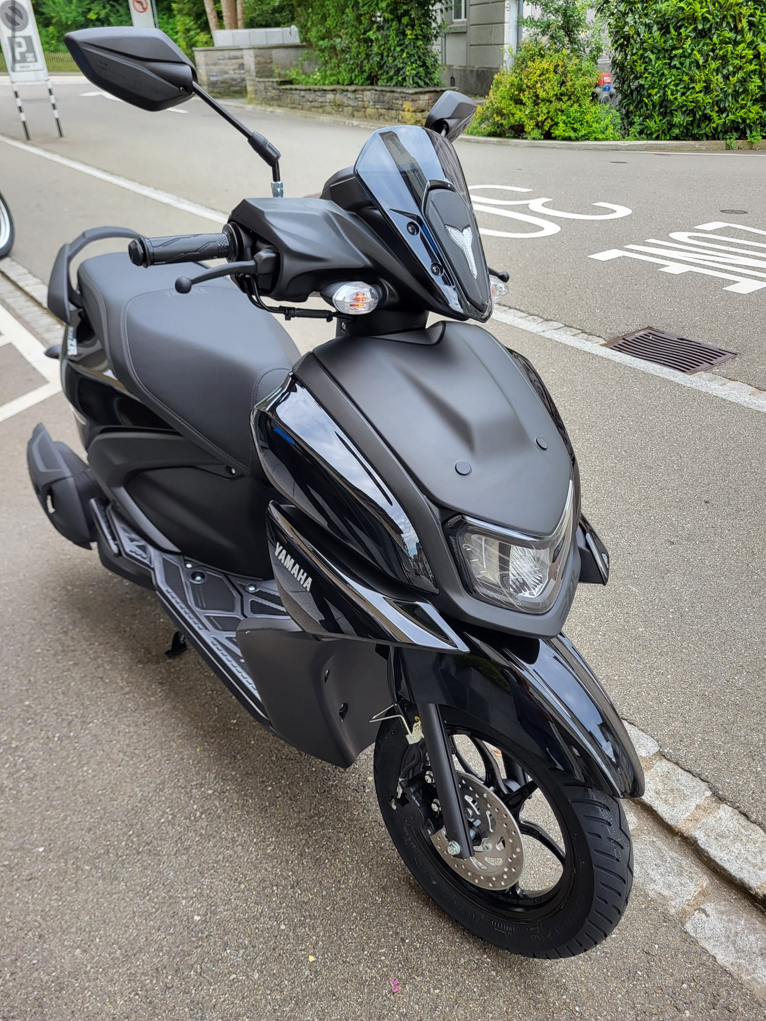 YAMAHA Ray 125-showroom-element-3