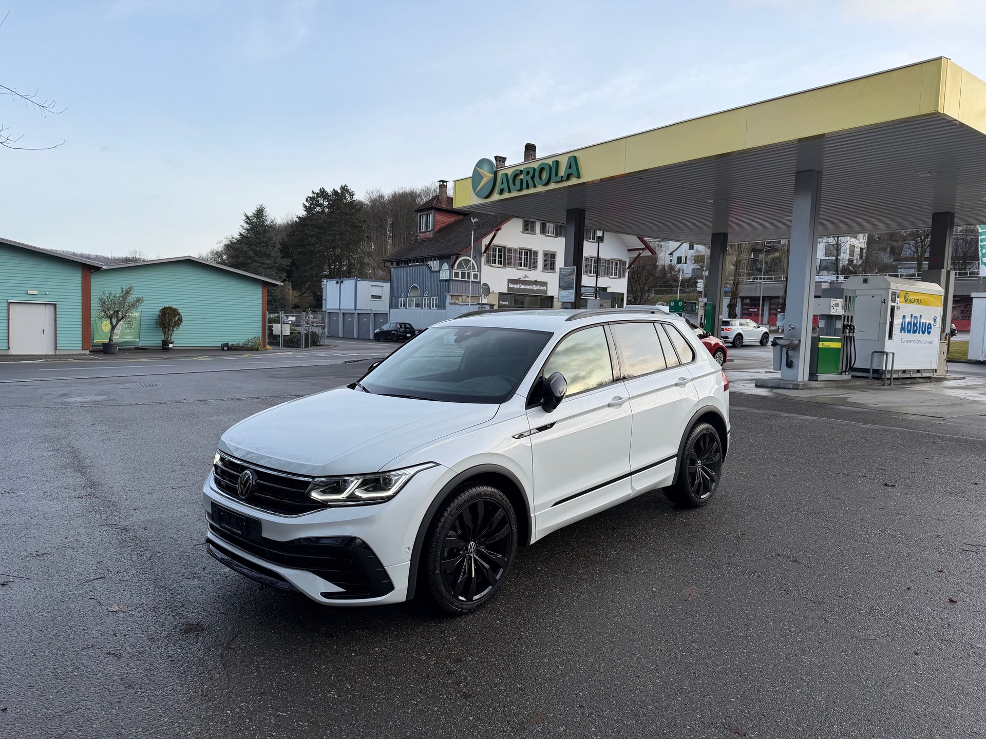 VW Tiguan 2.0 TDI SCR R-Line 4Motion DSG-image-0