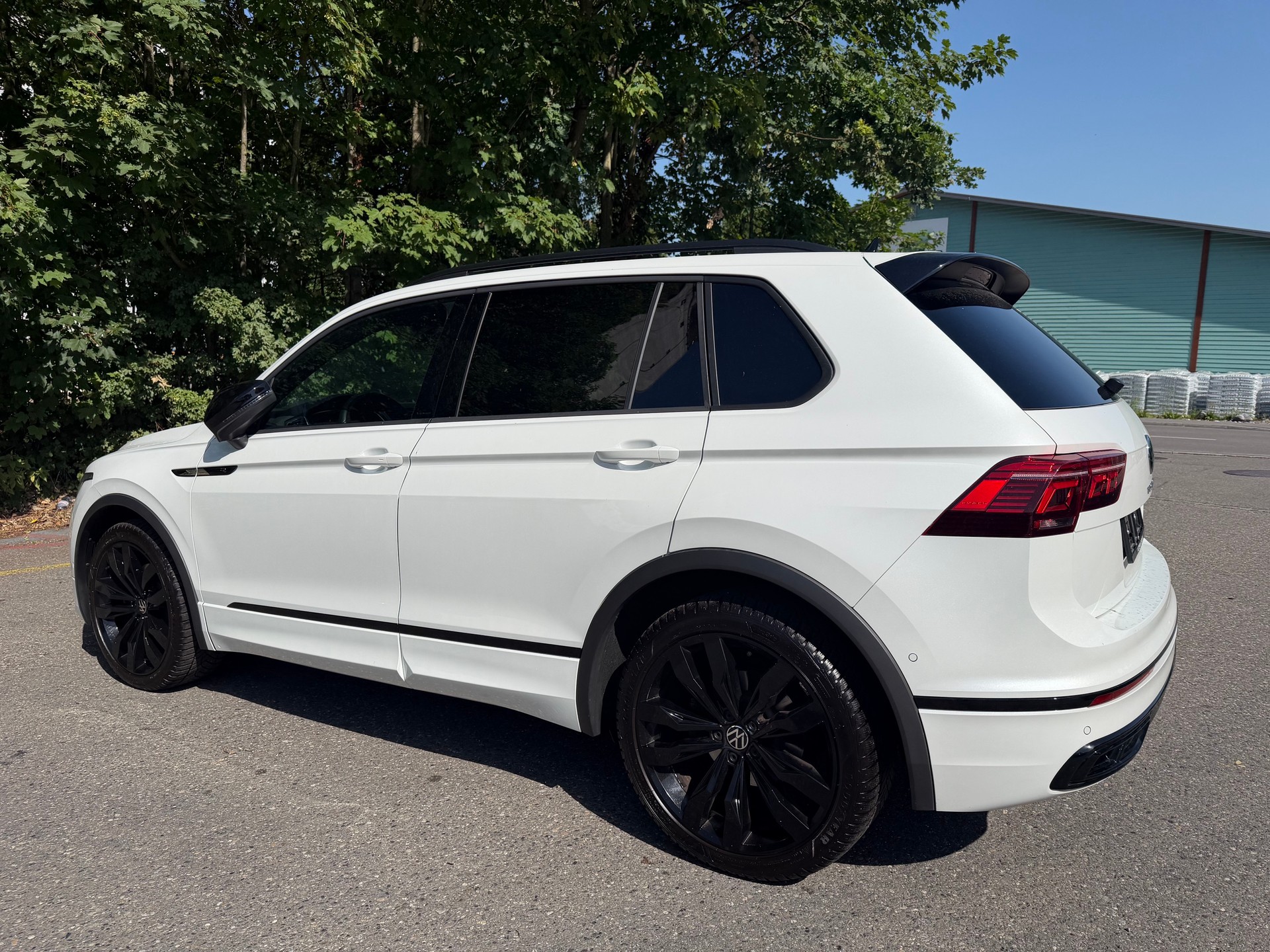 VW Tiguan 2.0 TDI SCR R-Line 4Motion DSG-showroom-element-2