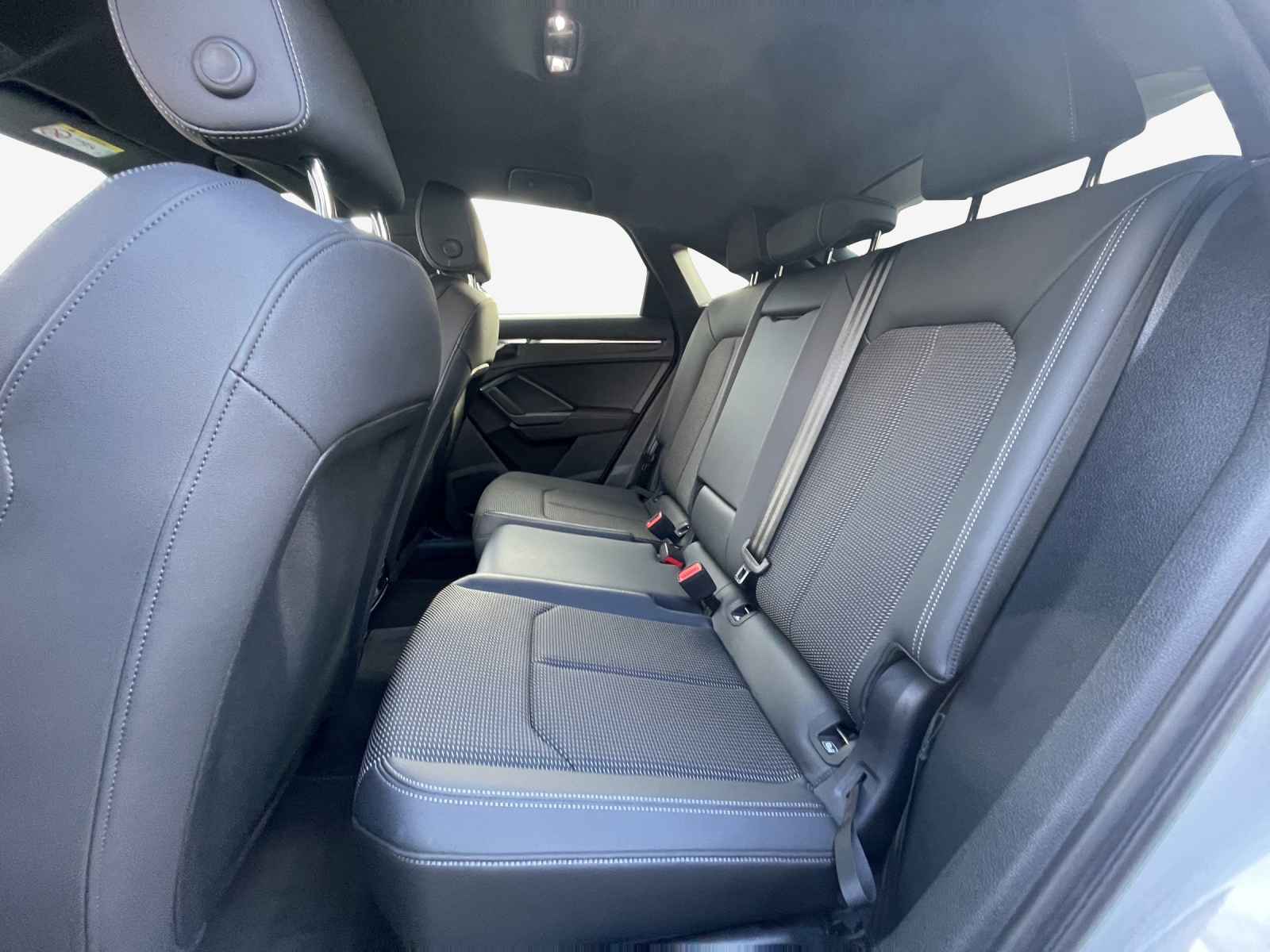 AUDI Q3 Sportback 35 TFSI S line Attraction S-tronic-image-11