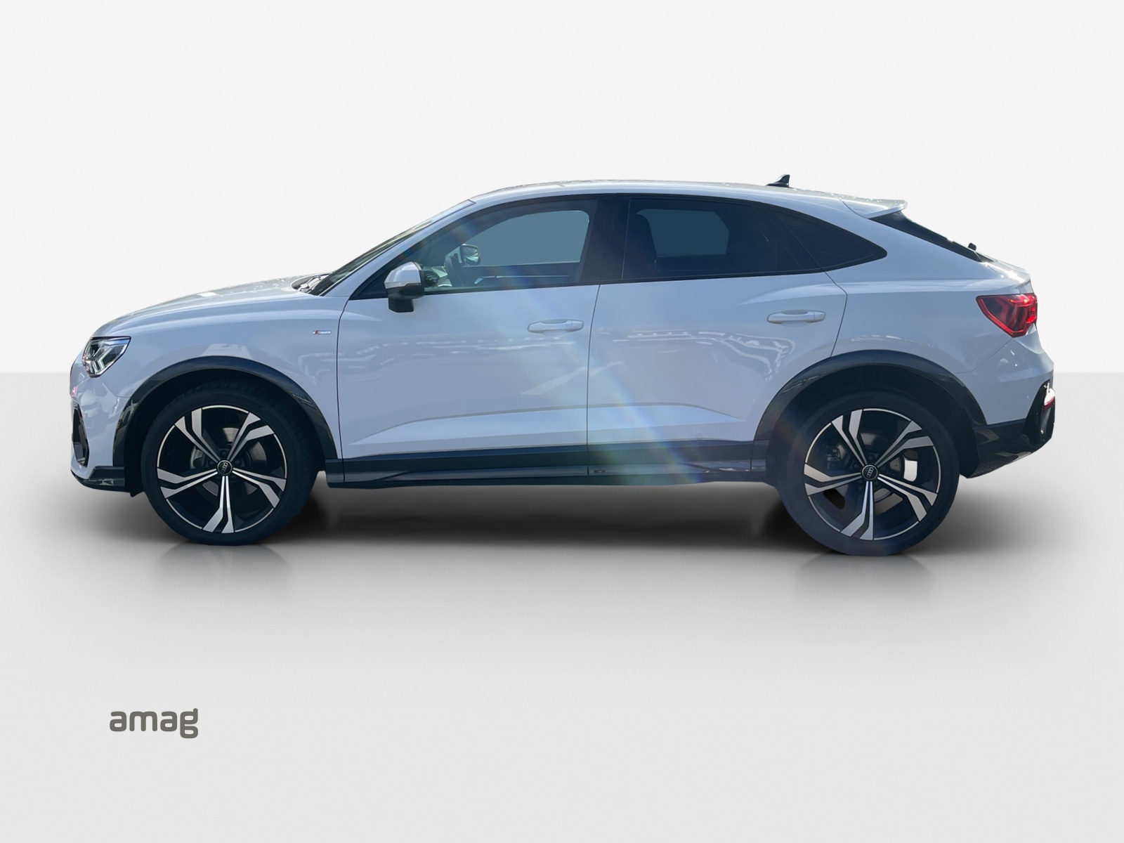 AUDI Q3 Sportback 35 TFSI S line Attraction S-tronic-image-1