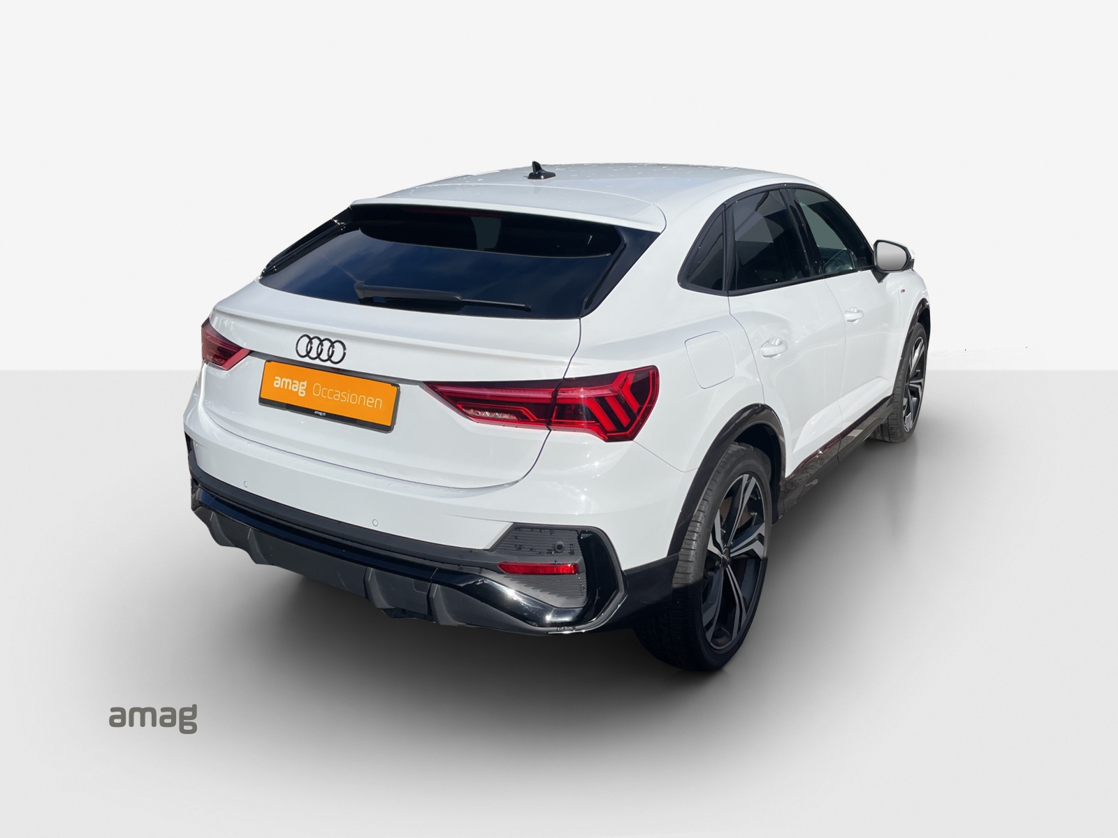 AUDI Q3 Sportback 35 TFSI S line Attraction S-tronic-image-4