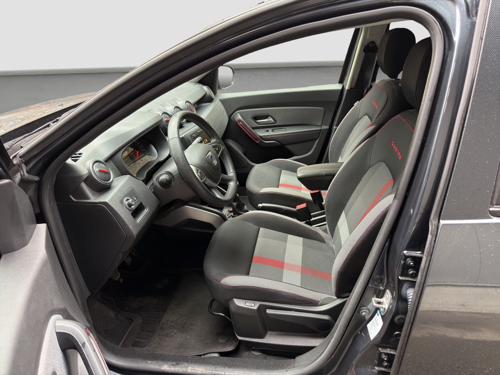DACIA Duster SCe 115 Comfort 4x4-image-5