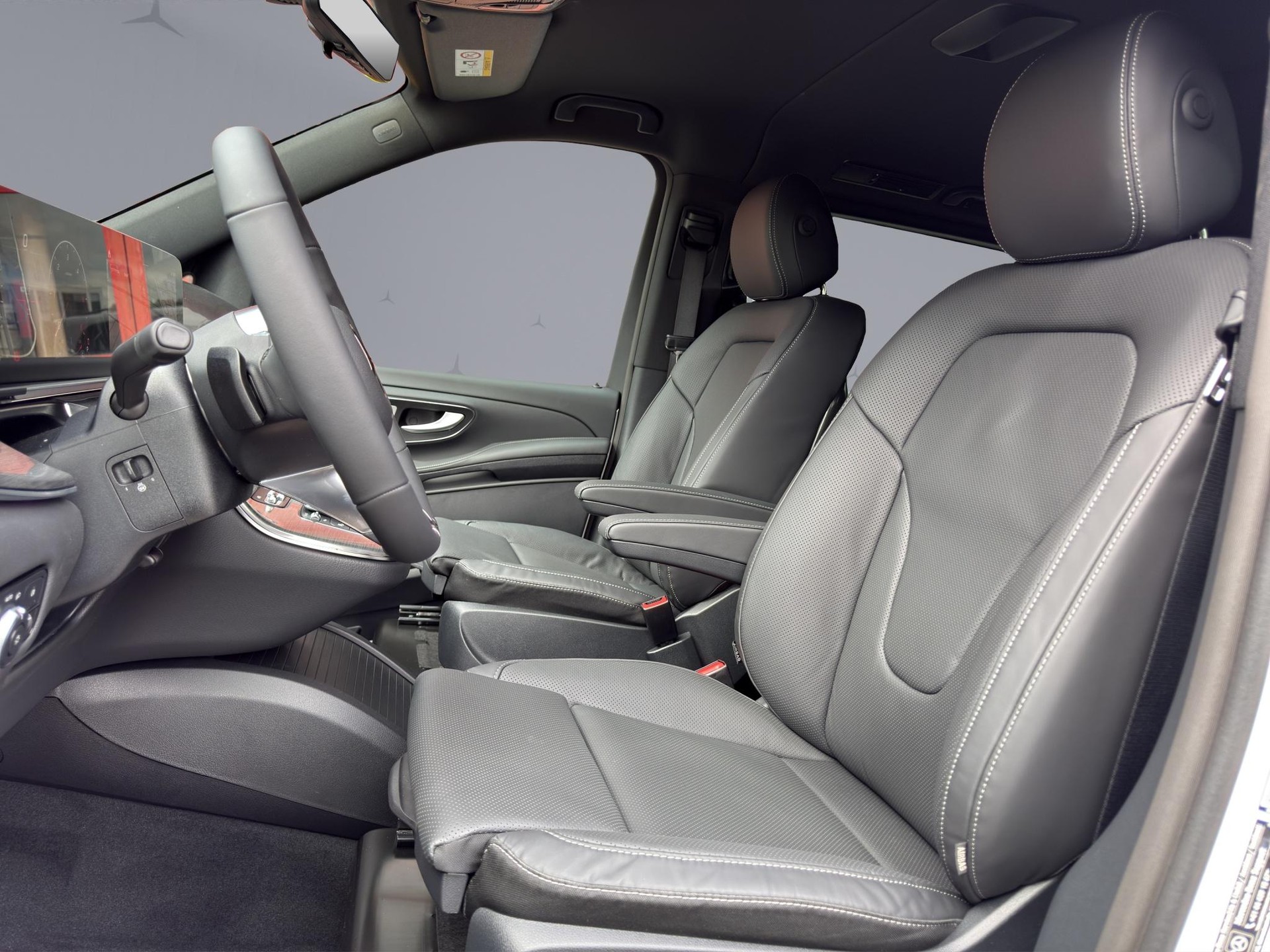 MERCEDES-BENZ V 300 d Swiss Ed. lang 4matic Van-image-10