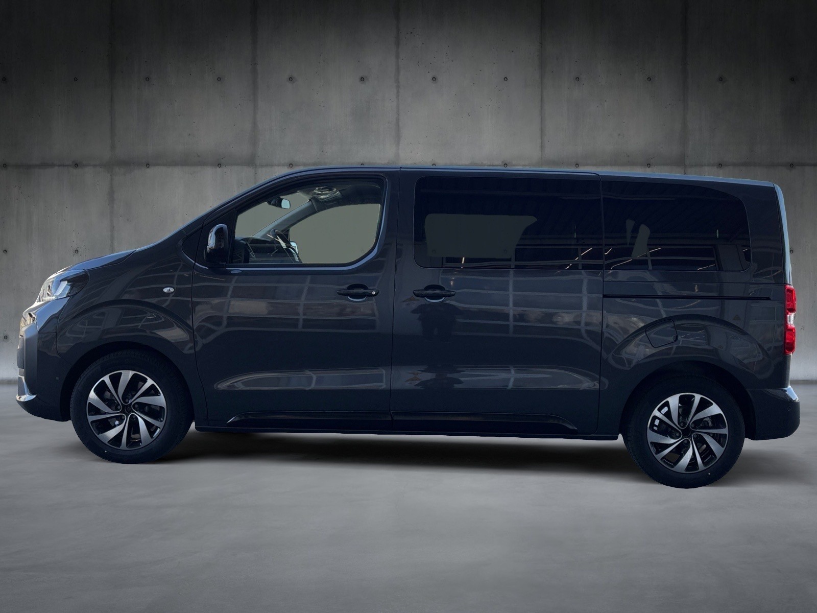 FIAT Ulysse 2.2 Multijet VIP L2-showroom-element-1