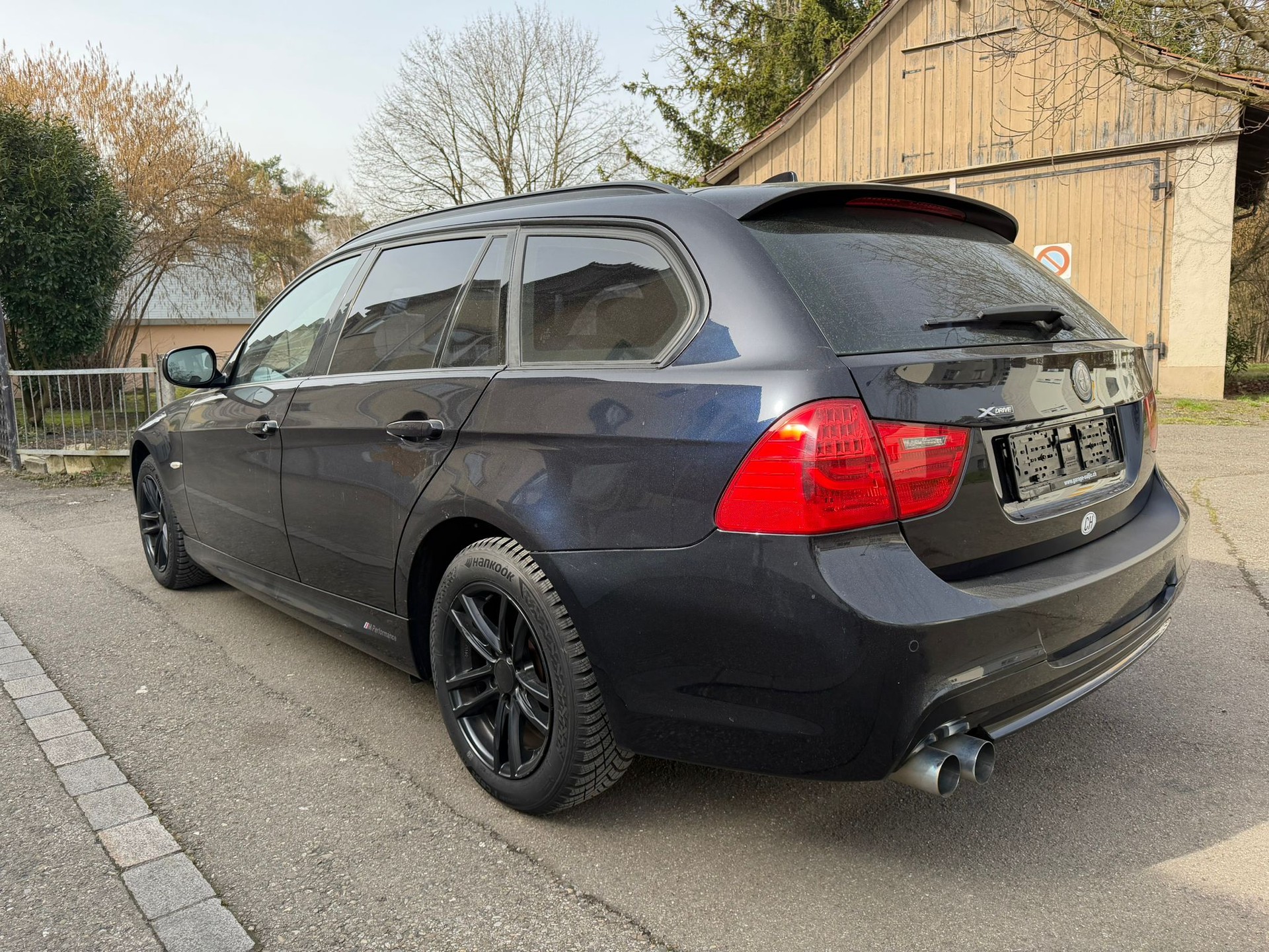 BMW 320d xDrive Touring Steptronic-image-10