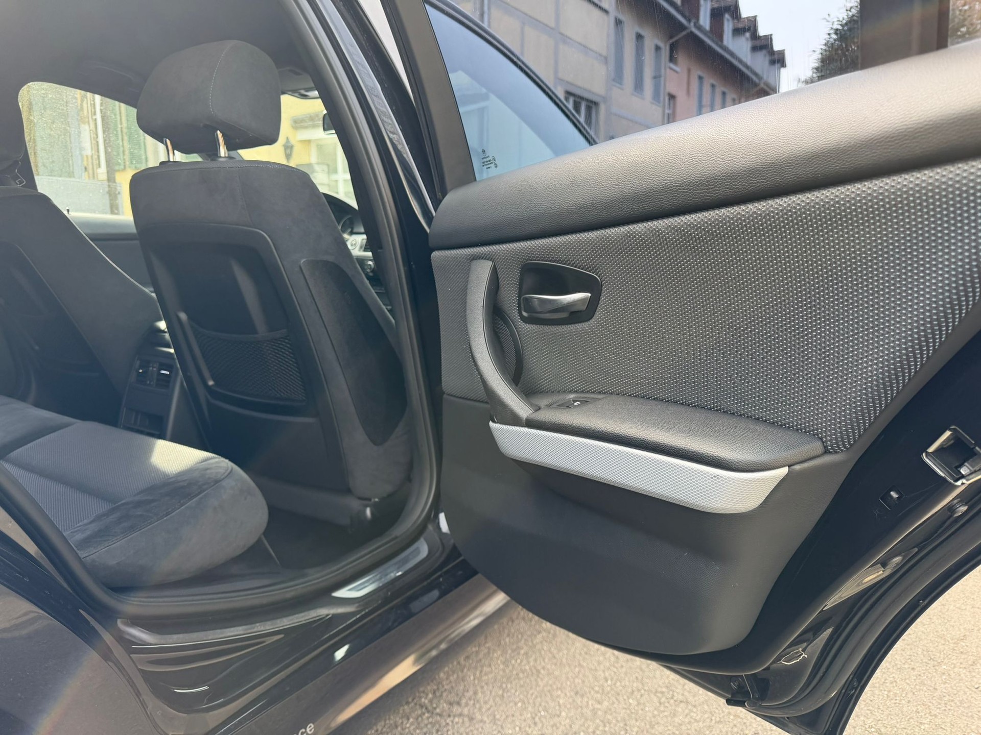 BMW 320d xDrive Touring Steptronic-image-6