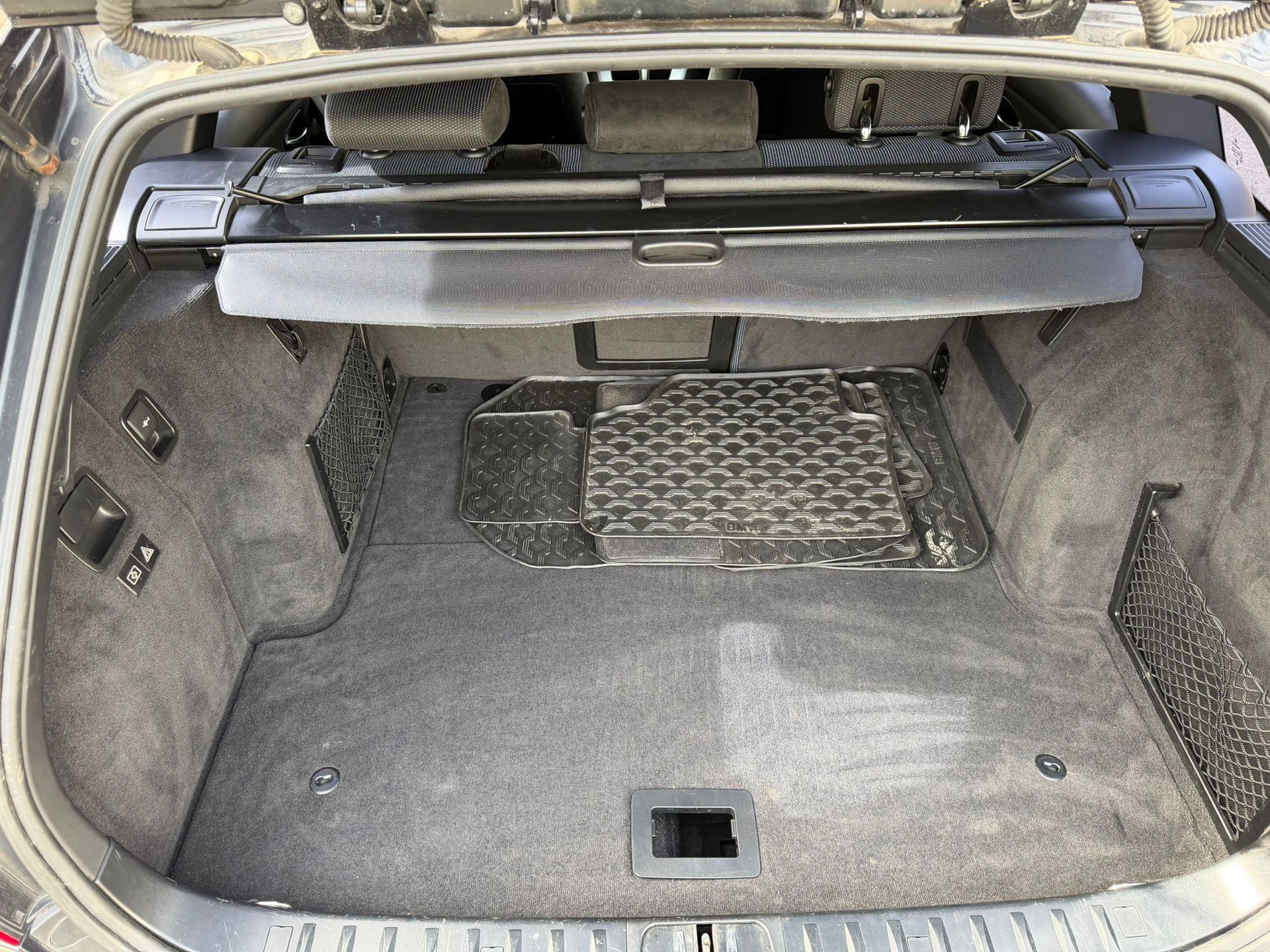 BMW 320d xDrive Touring Steptronic-image-9