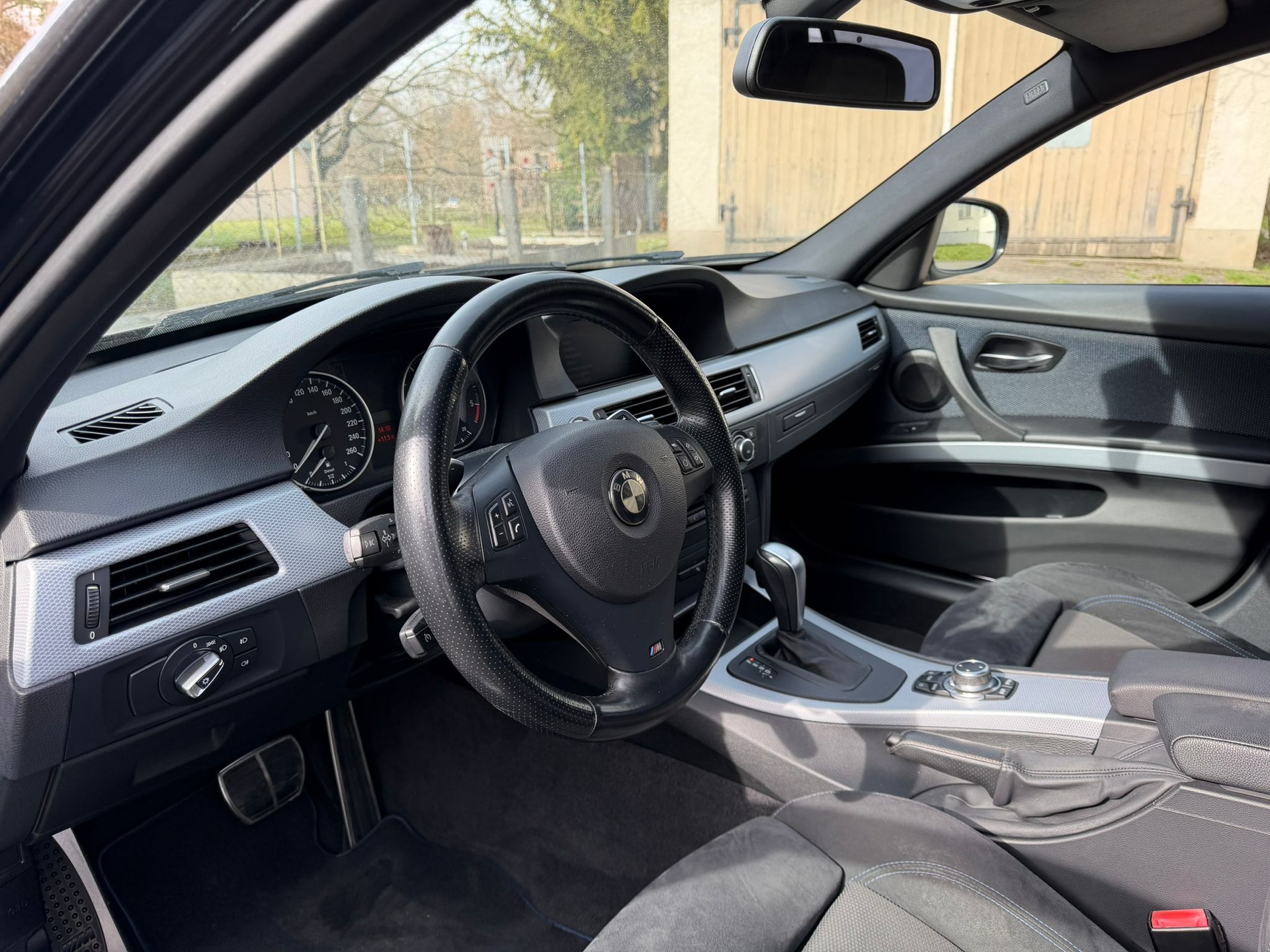 BMW 320d xDrive Touring Steptronic-image-13