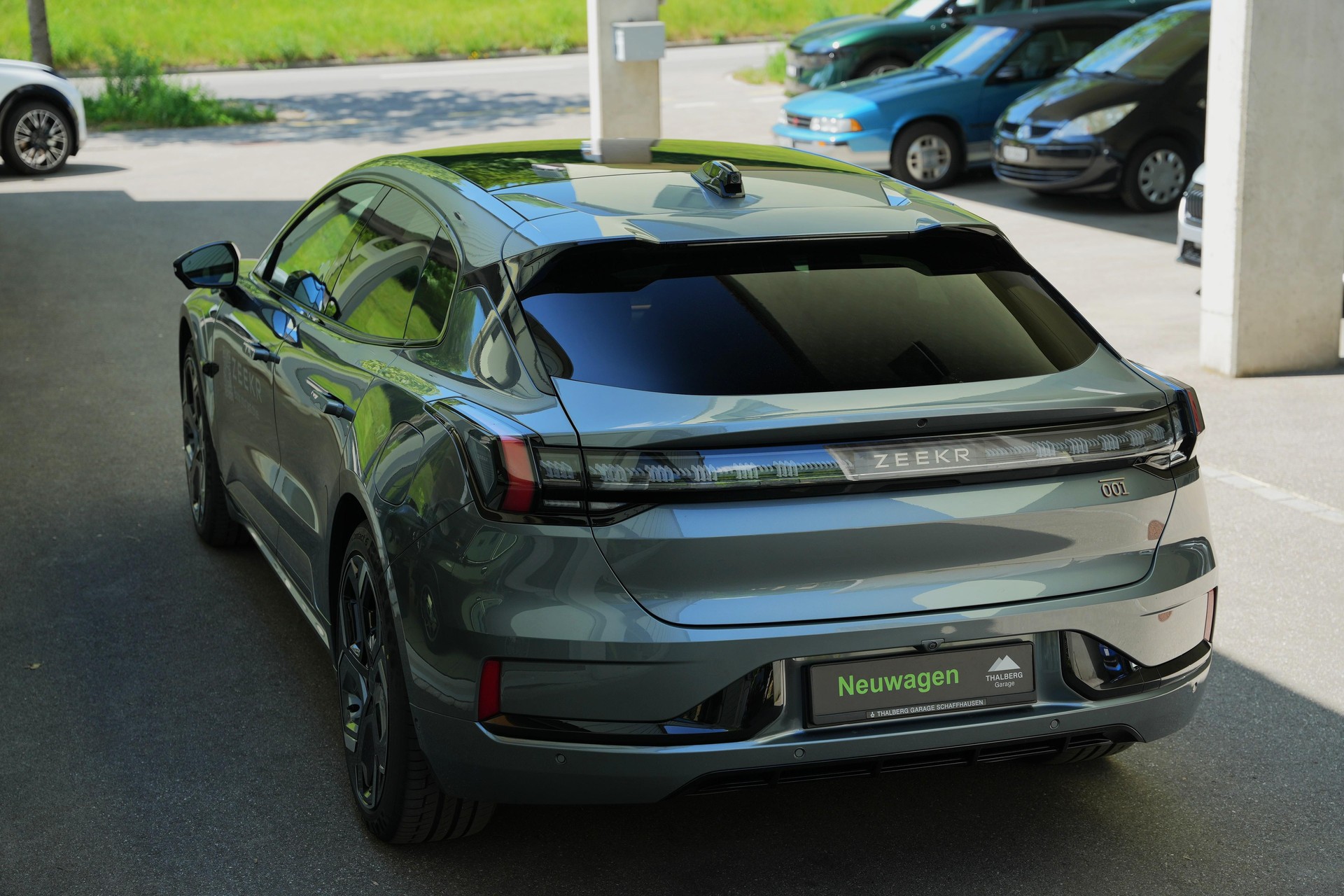 ZEEKR 001 Performance AWD-image-4