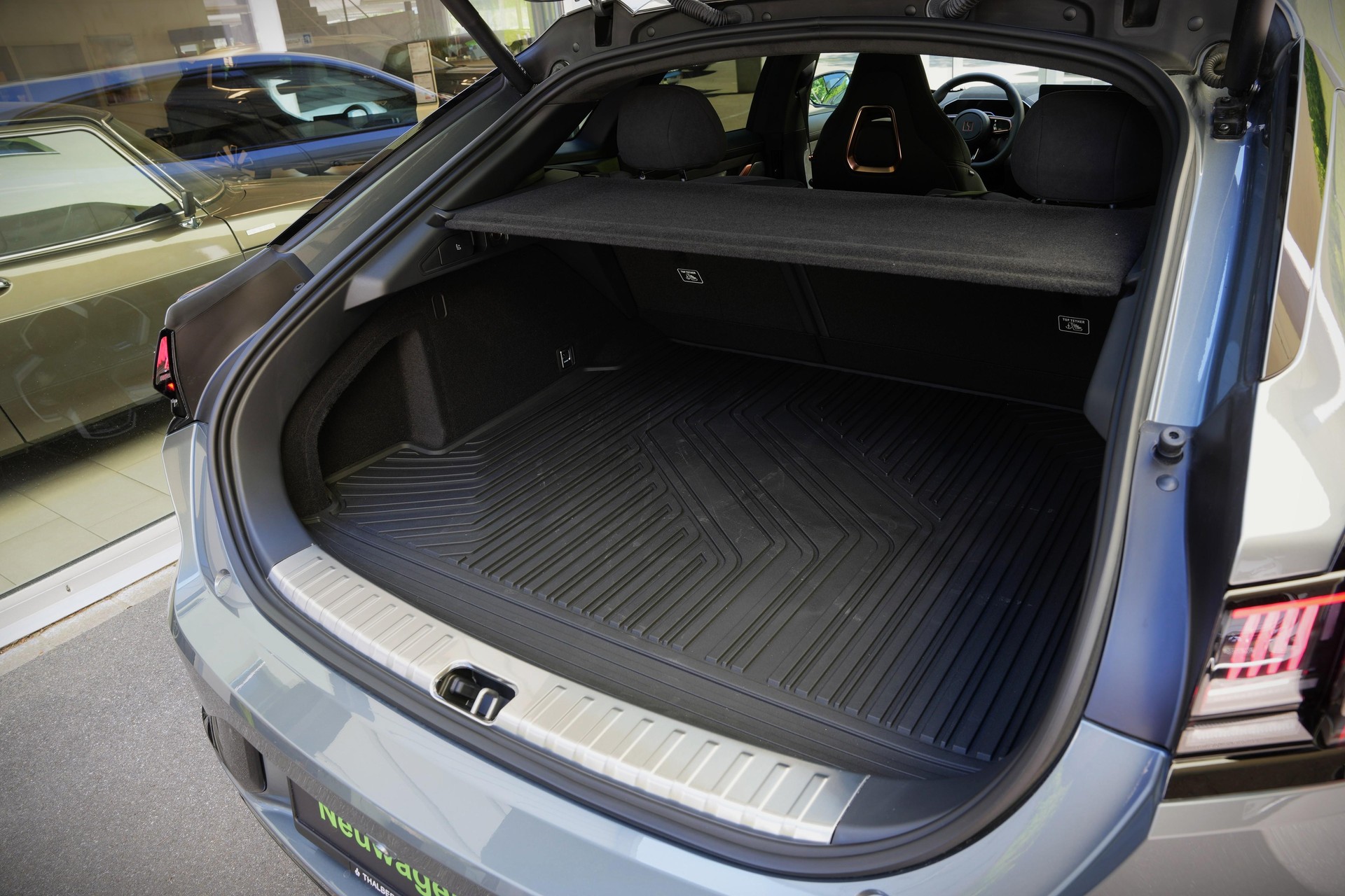 ZEEKR 001 Performance AWD-image-9