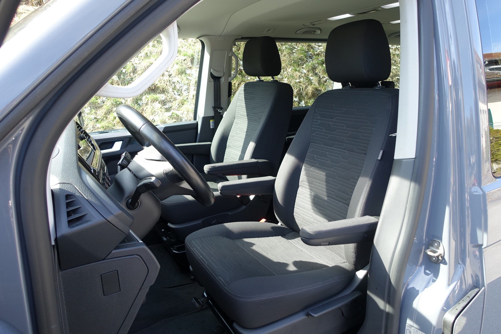 VW T6.1 Multivan 2.0 Bi-TDI Liberty Edition 4Motion DSG-image-3