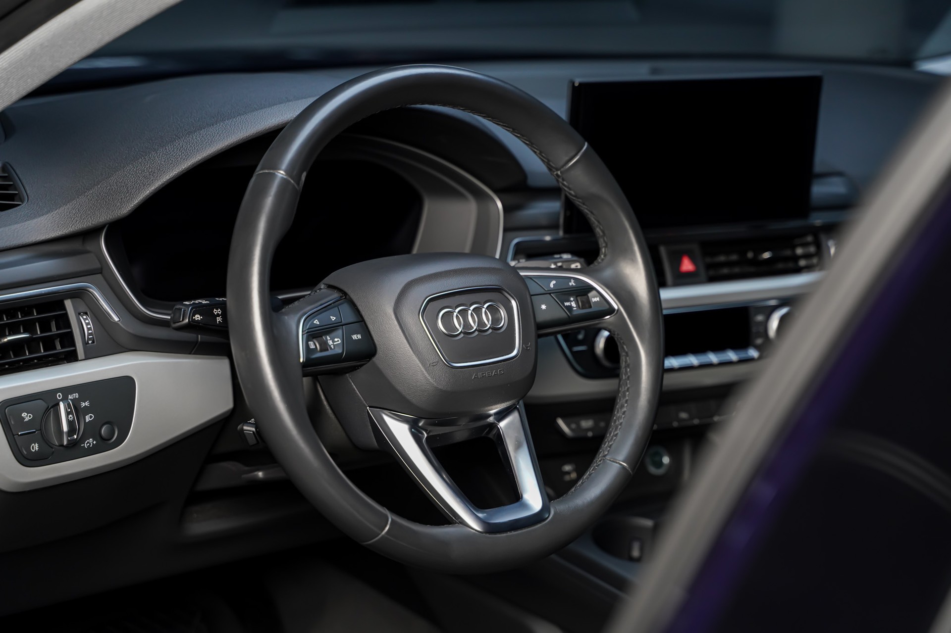 AUDI A4 Avant 40 TFSI advanced S-tronic-image-8