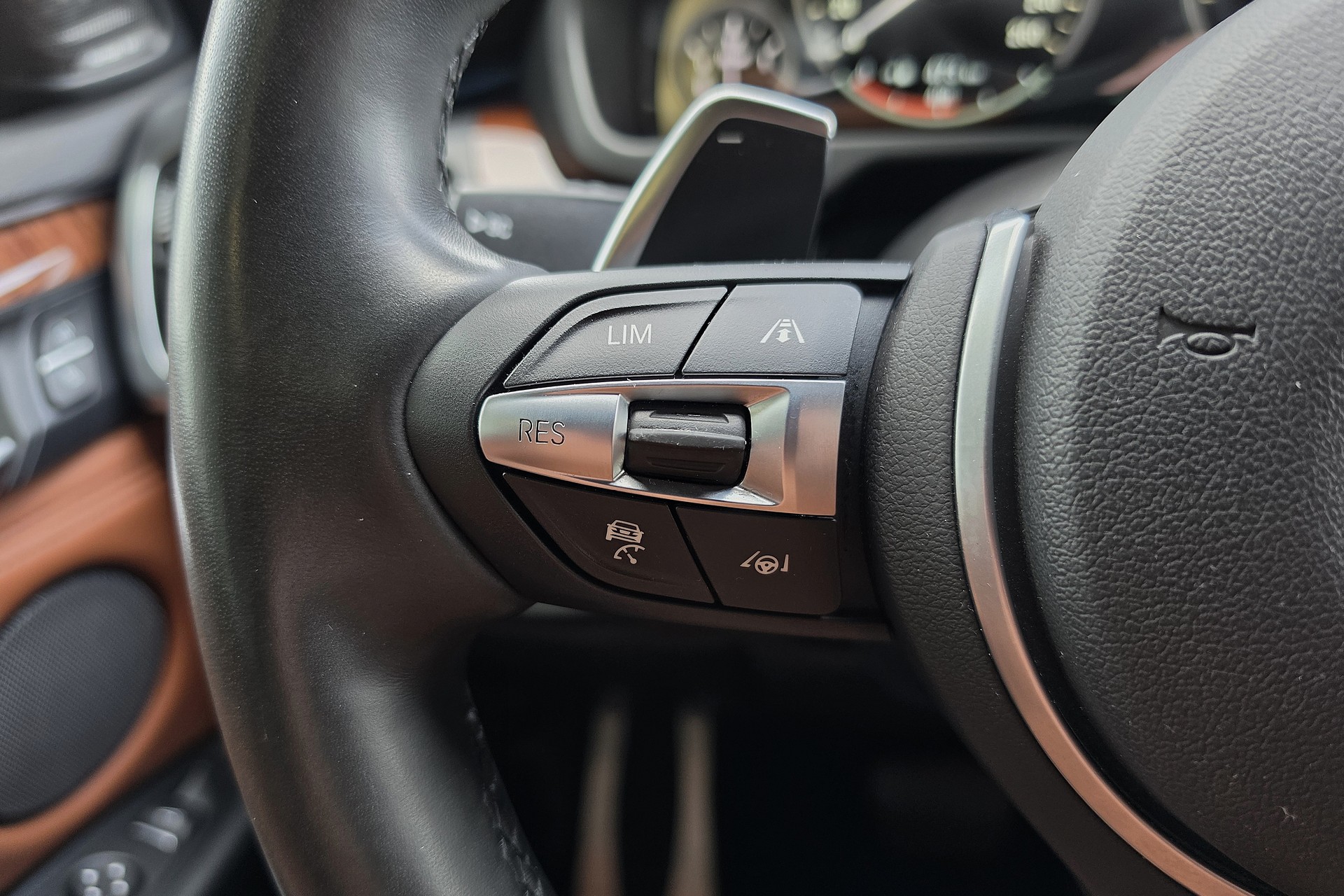 BMW X5 xDrive 40d M-Sport Steptronic-image-9
