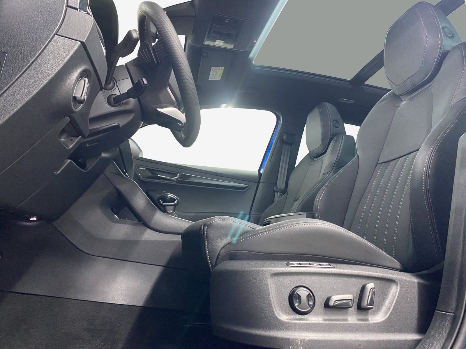 SKODA Karoq 2.0 TSI SportLine 4x4 DSG-image-7