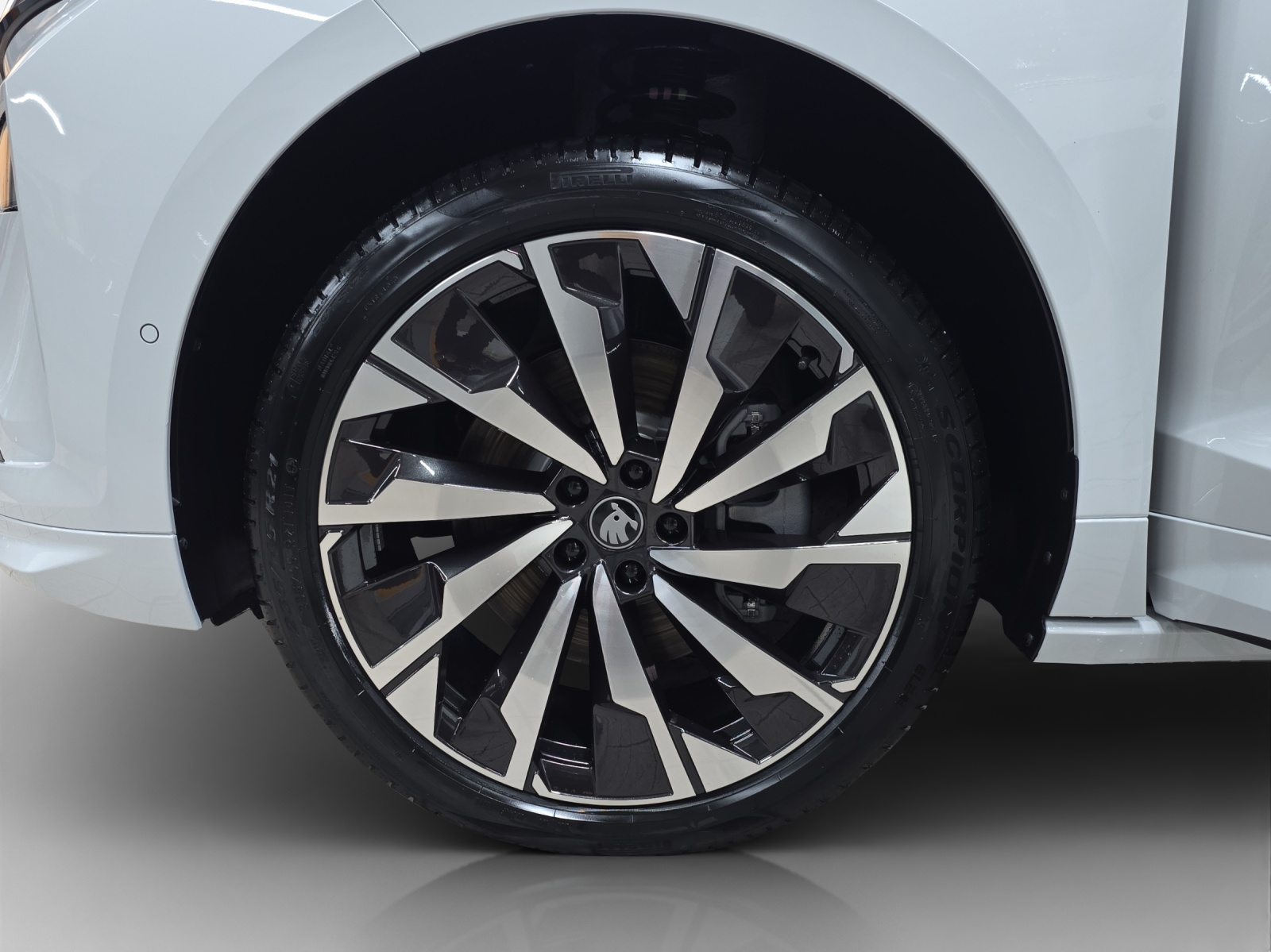 SKODA Enyaq 85x Sportline 4x4-image-13