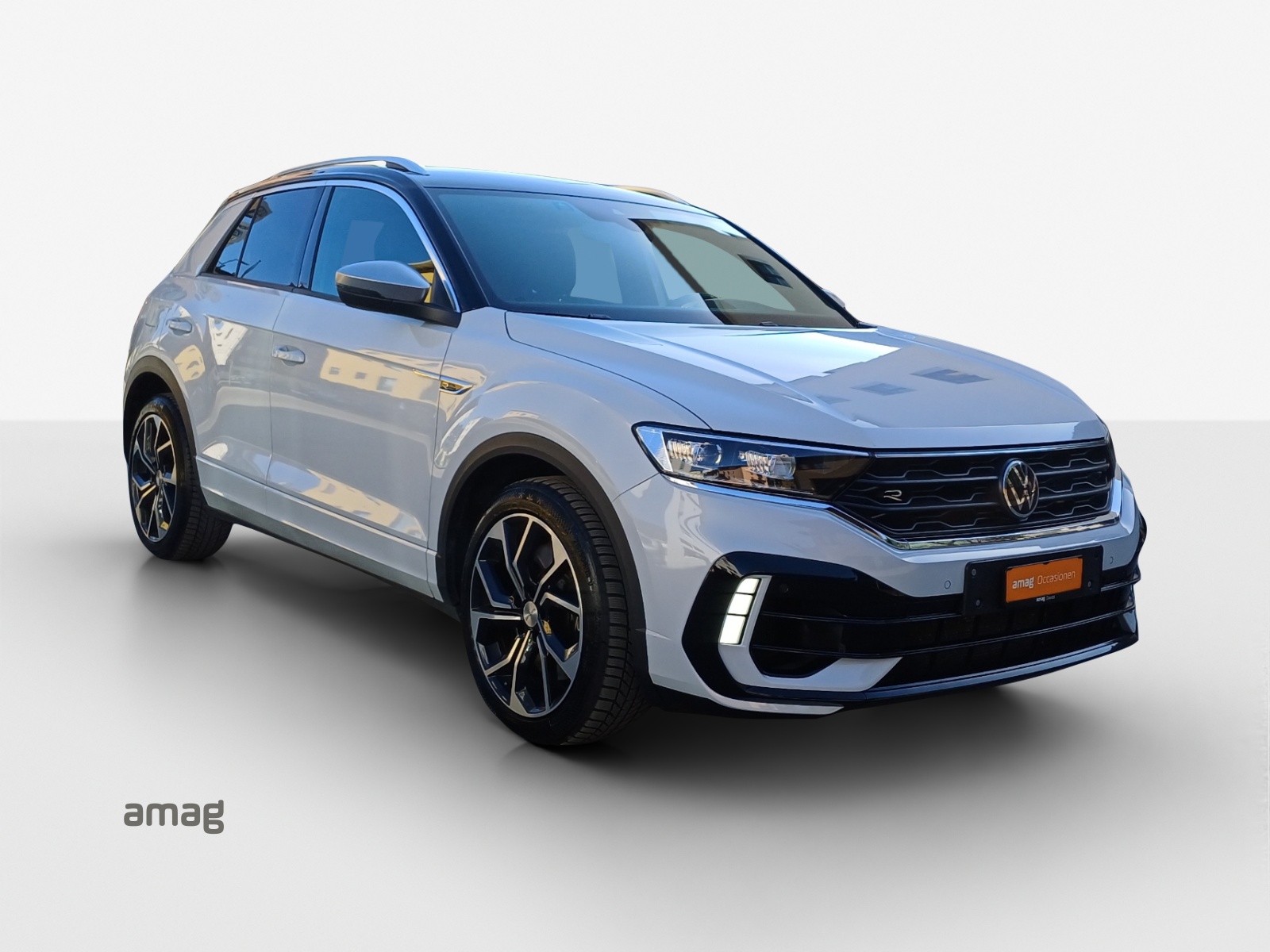 VW T-Roc 2.0 TSI R DSG 4Motion-image-5