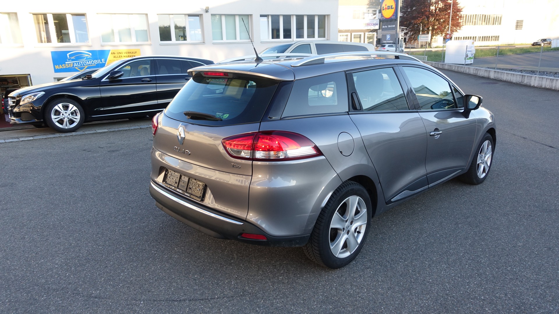 RENAULT Clio Grandtour 0.9 12V Dynamique-image-1