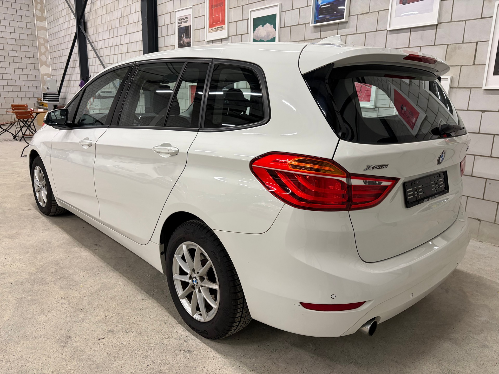 BMW 218d xDrive Gran Tourer Sport Line Steptronic-image-2